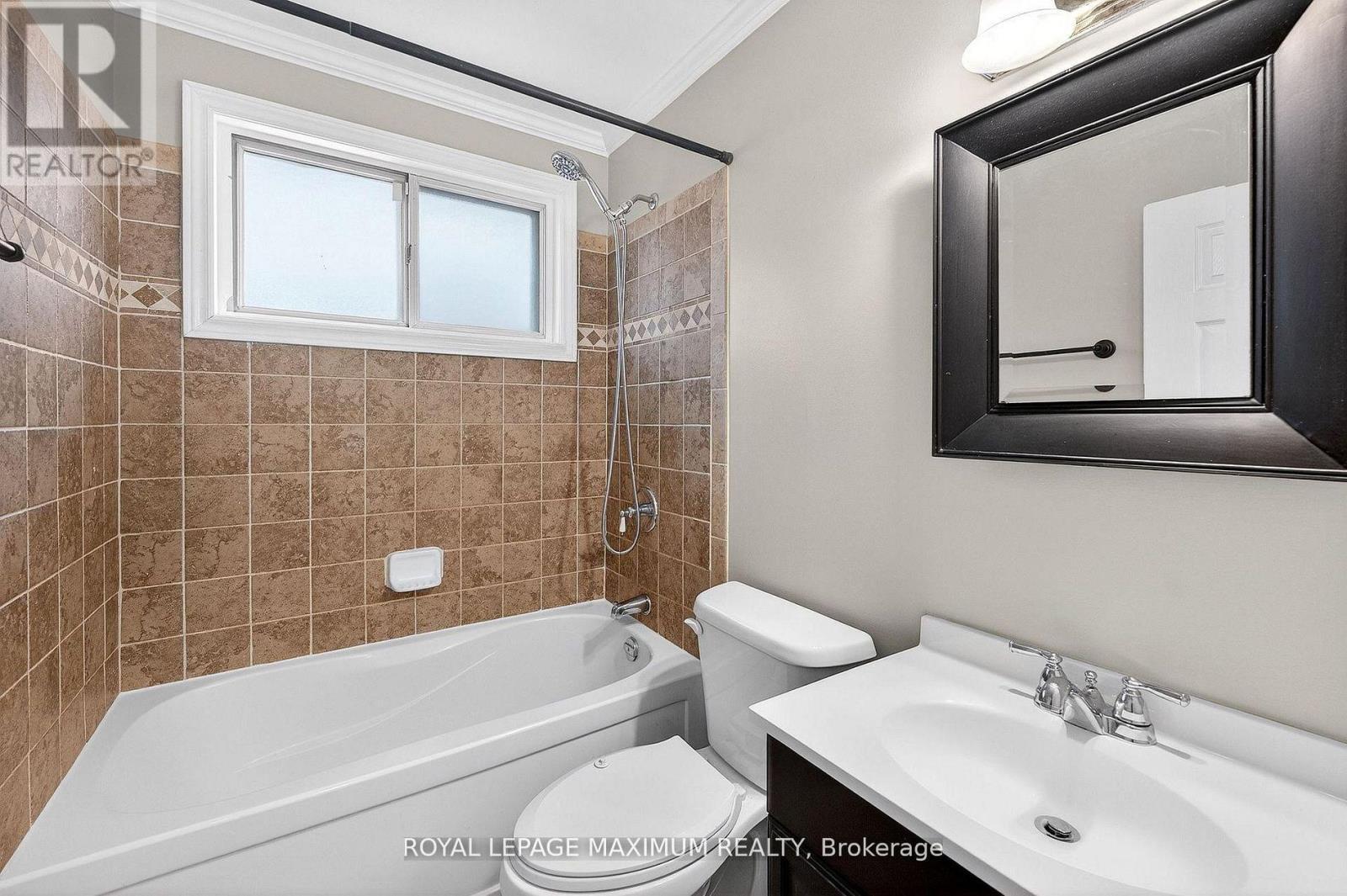 












UPPER - 362 ROSEDALE DRIVE

,
Whitby,




Ontario
L1N1Z4

