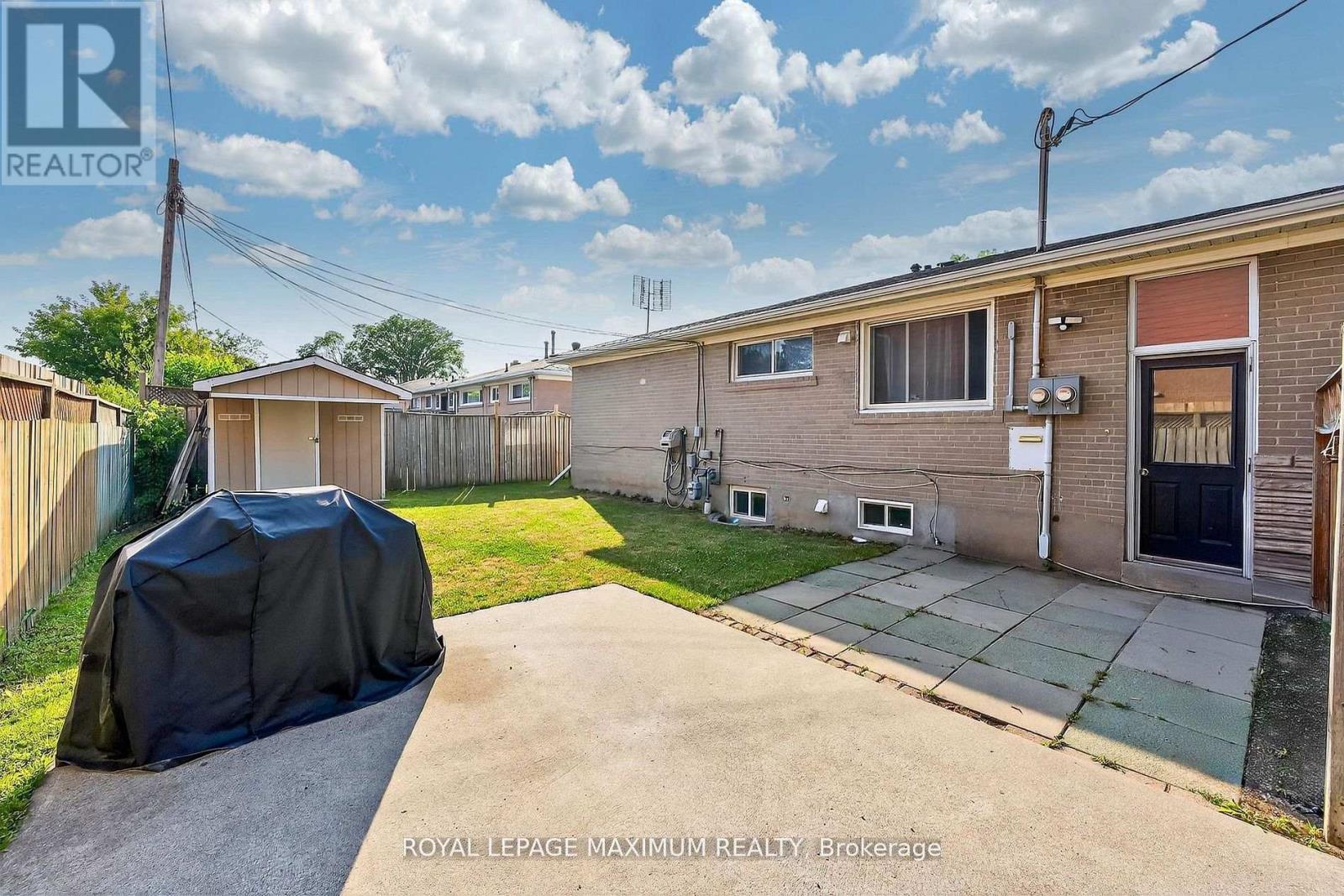 












UPPER - 362 ROSEDALE DRIVE

,
Whitby,




Ontario
L1N1Z4

