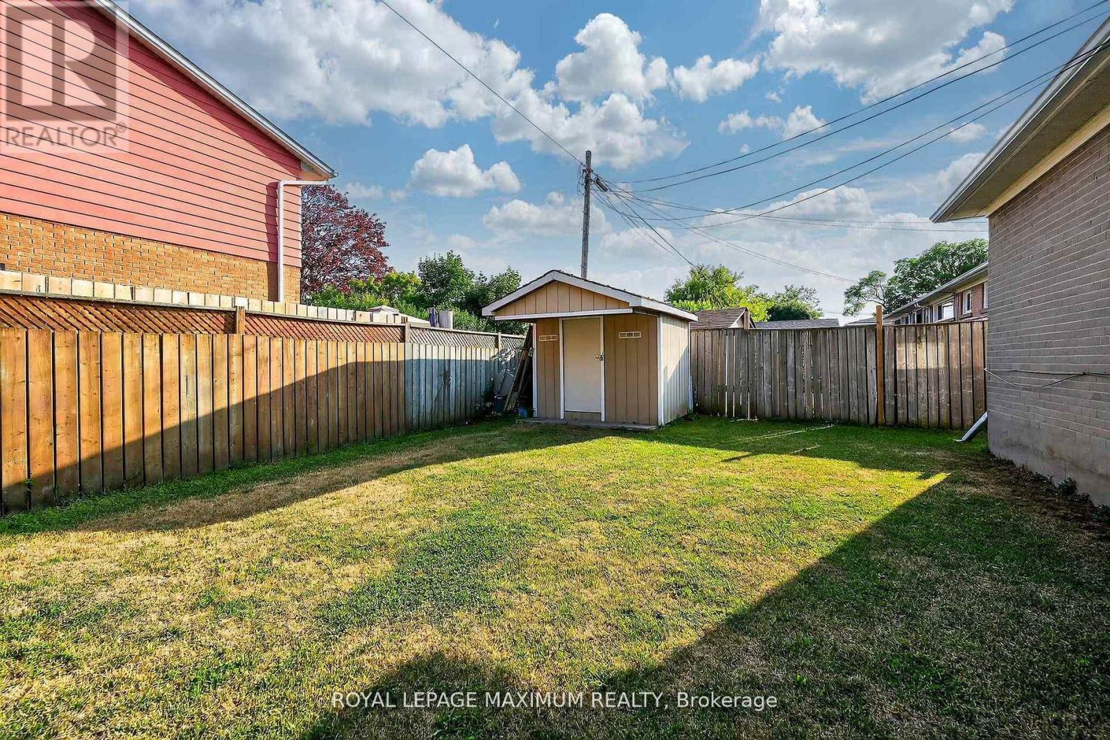 












UPPER - 362 ROSEDALE DRIVE

,
Whitby,




Ontario
L1N1Z4

