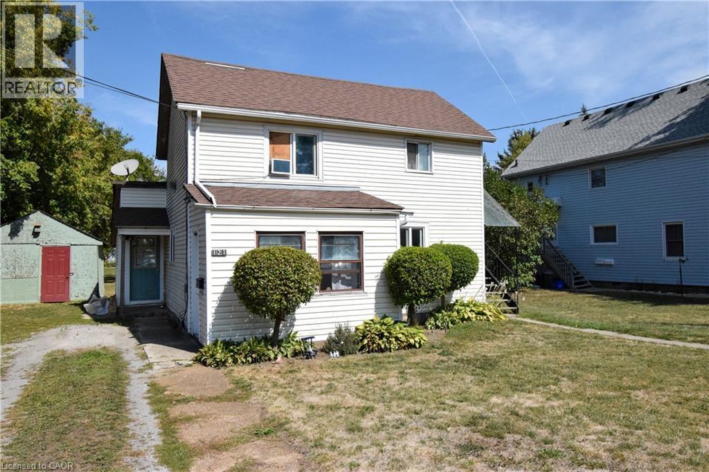 












121 CROSS Street E

,
Dunnville,




Ontario
N1A1B8

