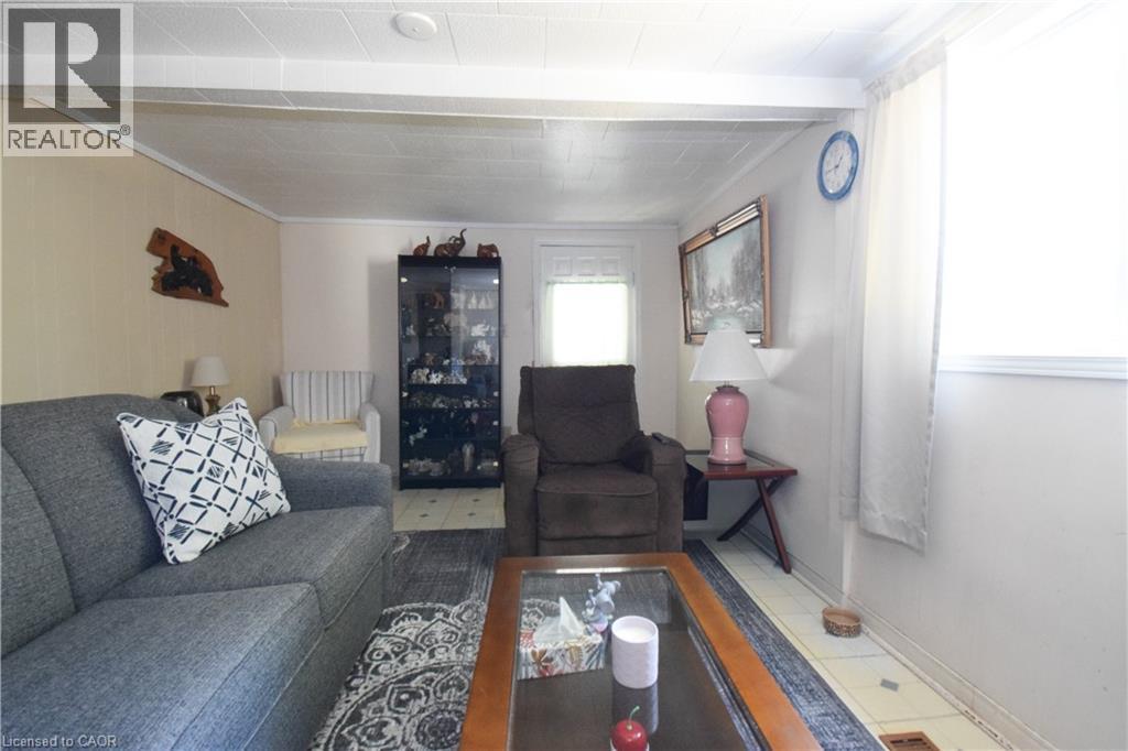 












121 CROSS Street E

,
Dunnville,




Ontario
N1A1B8

