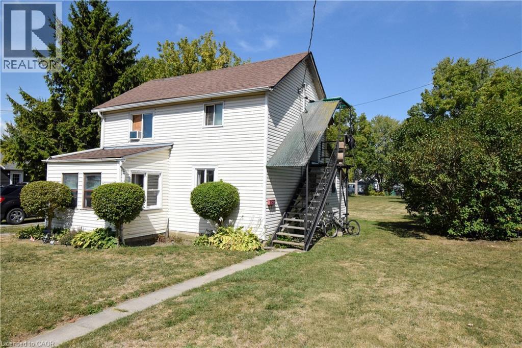 












121 CROSS Street E

,
Dunnville,




Ontario
N1A1B8

