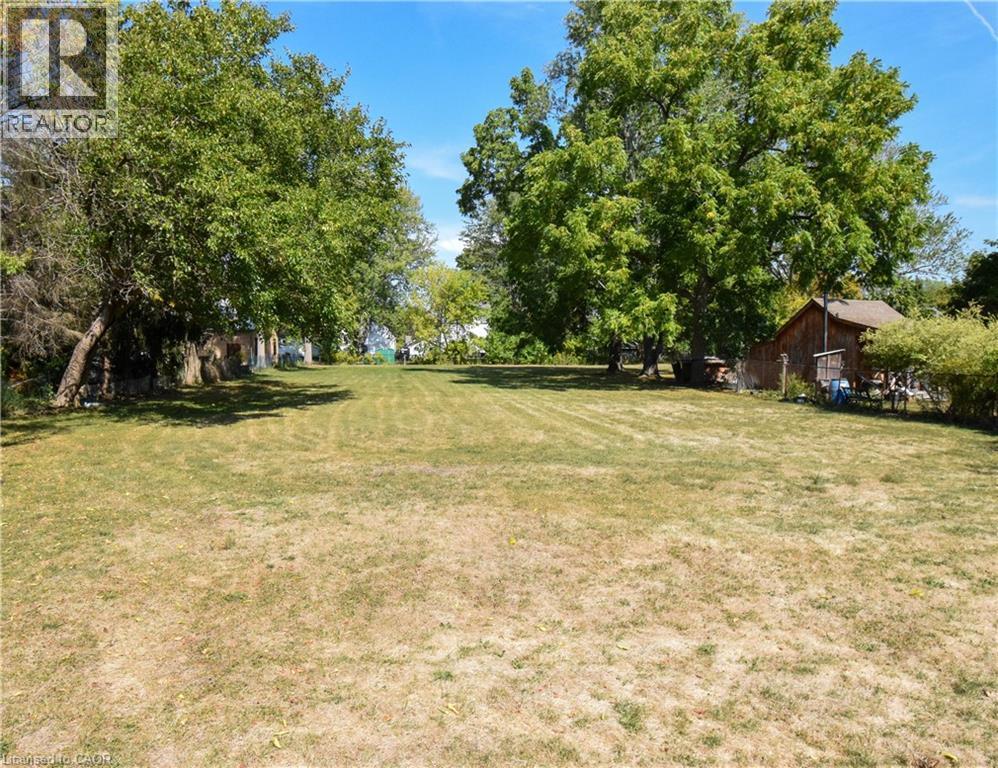












121 CROSS Street E

,
Dunnville,




Ontario
N1A1B8


