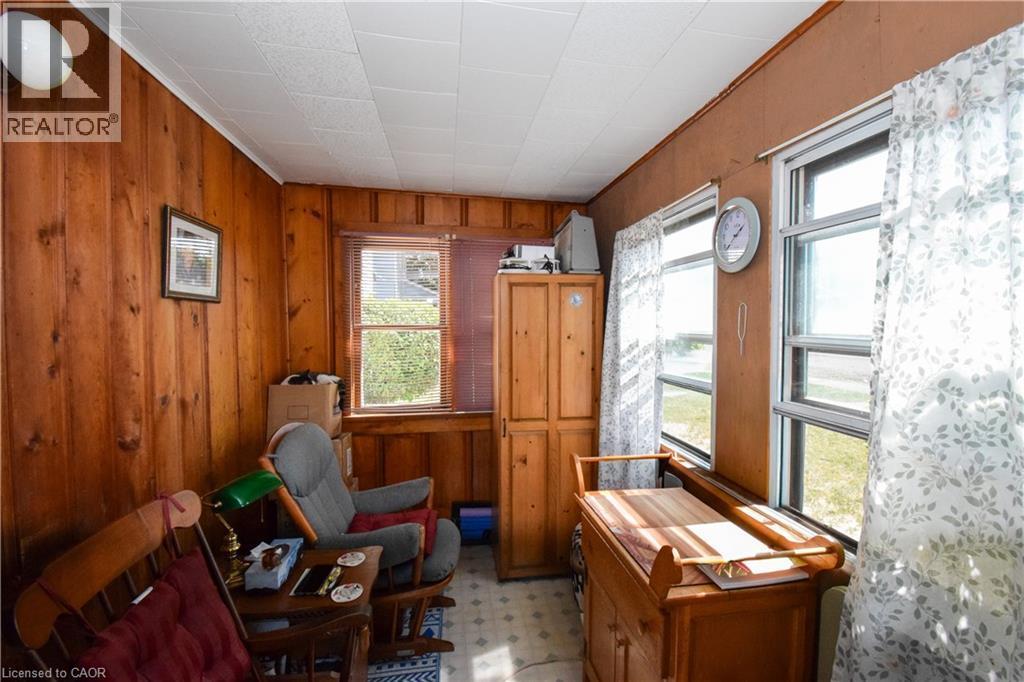 












121 CROSS Street E

,
Dunnville,




Ontario
N1A1B8

