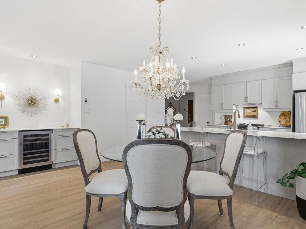 









145


Rue du Ruisseau-Clair

, 201,
Mont-Tremblant,




QC
J8E0A3

