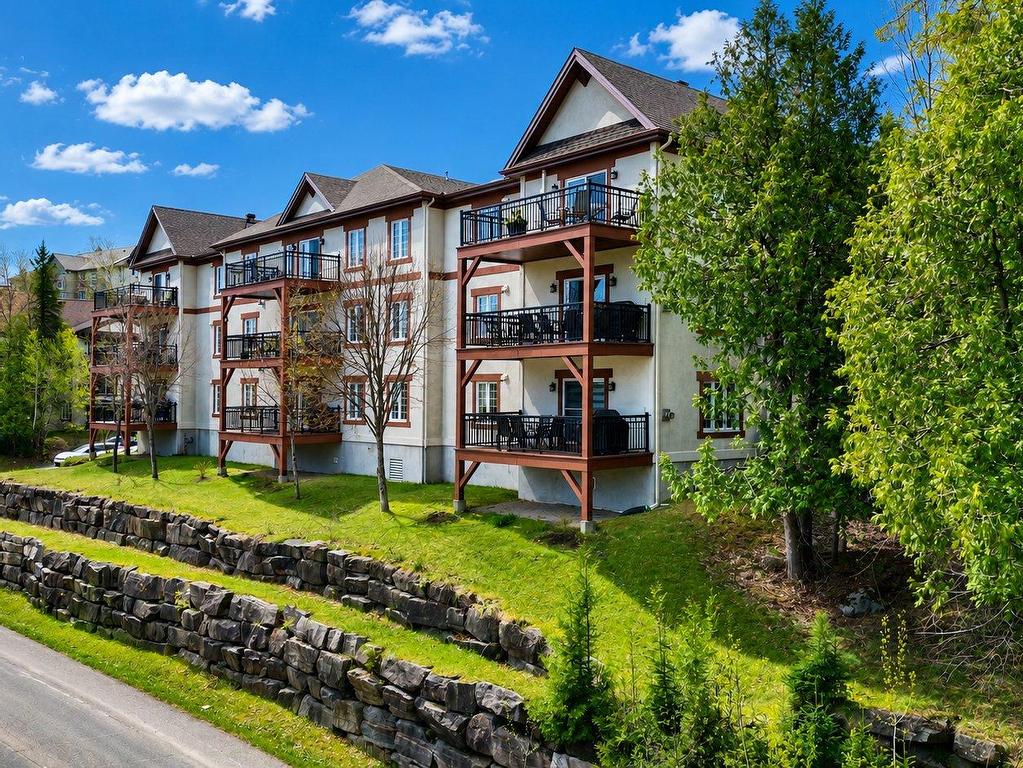 









145


Rue du Ruisseau-Clair

, 201,
Mont-Tremblant,




QC
J8E0A3

