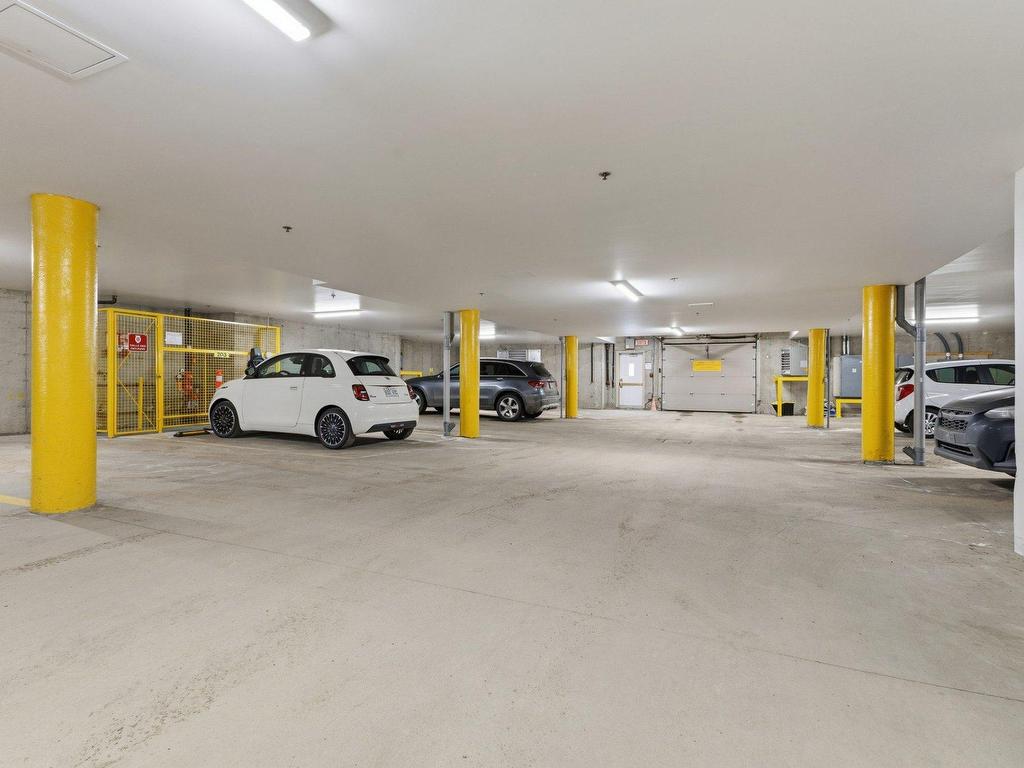 









145


Rue du Ruisseau-Clair

, 201,
Mont-Tremblant,




QC
J8E0A3

