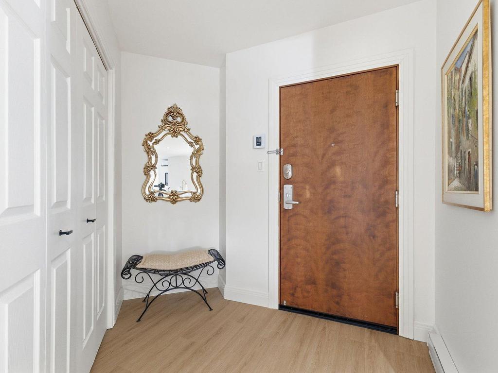 









145


Rue du Ruisseau-Clair

, 201,
Mont-Tremblant,




QC
J8E0A3

