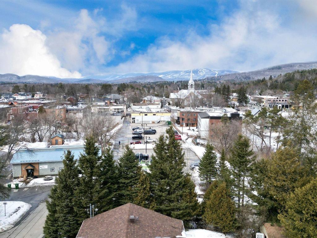 









145


Rue du Ruisseau-Clair

, 201,
Mont-Tremblant,




QC
J8E0A3

