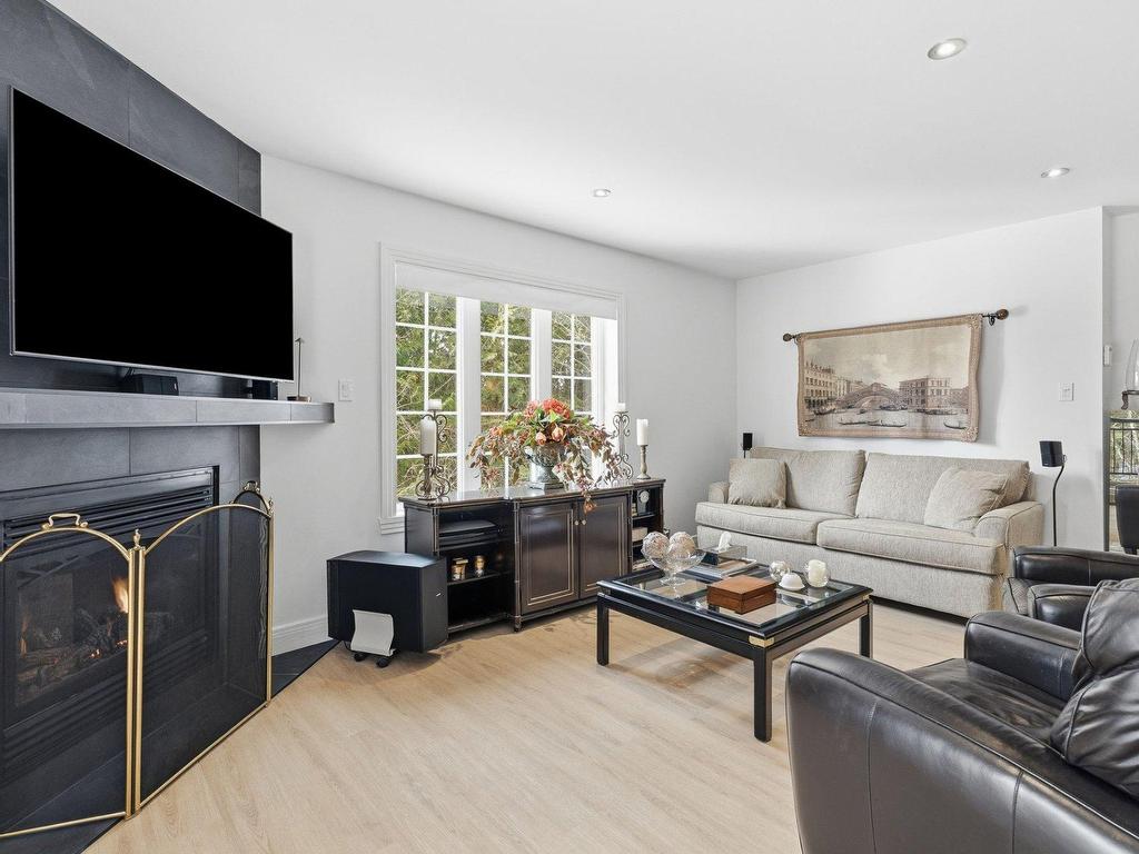 









145


Rue du Ruisseau-Clair

, 201,
Mont-Tremblant,




QC
J8E0A3

