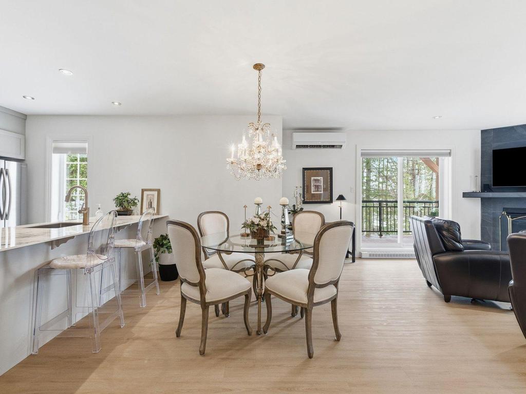 









145


Rue du Ruisseau-Clair

, 201,
Mont-Tremblant,




QC
J8E0A3

