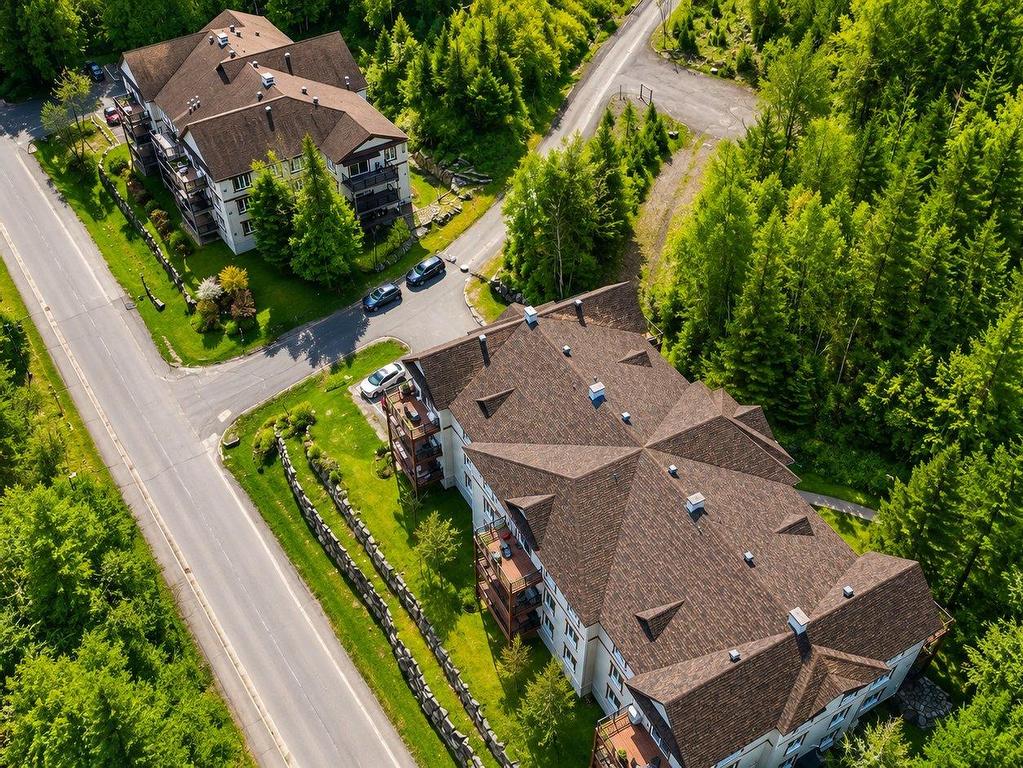 









145


Rue du Ruisseau-Clair

, 201,
Mont-Tremblant,




QC
J8E0A3

