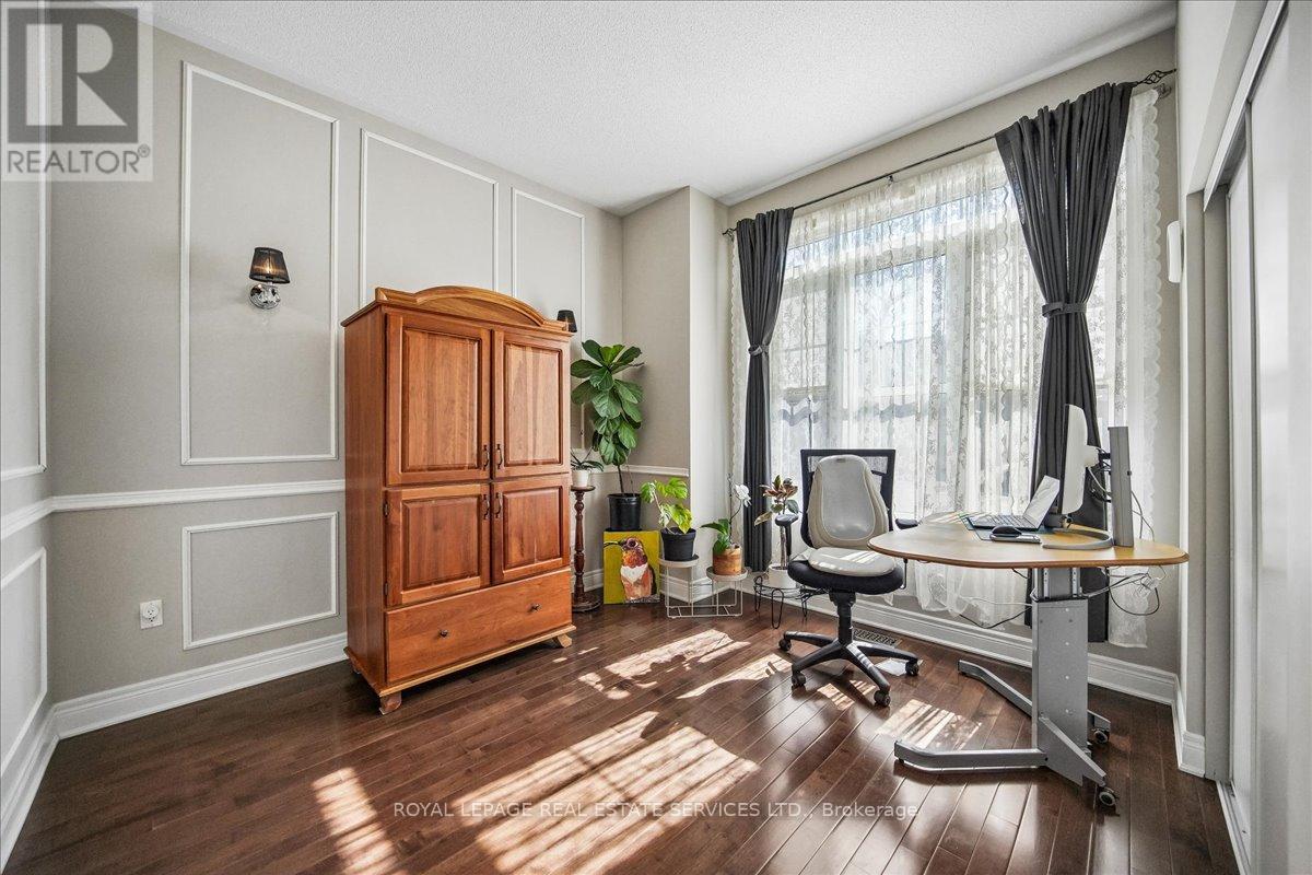 












693 SAVOLINE BOULEVARD

,
Milton,




Ontario
L9T0N2

