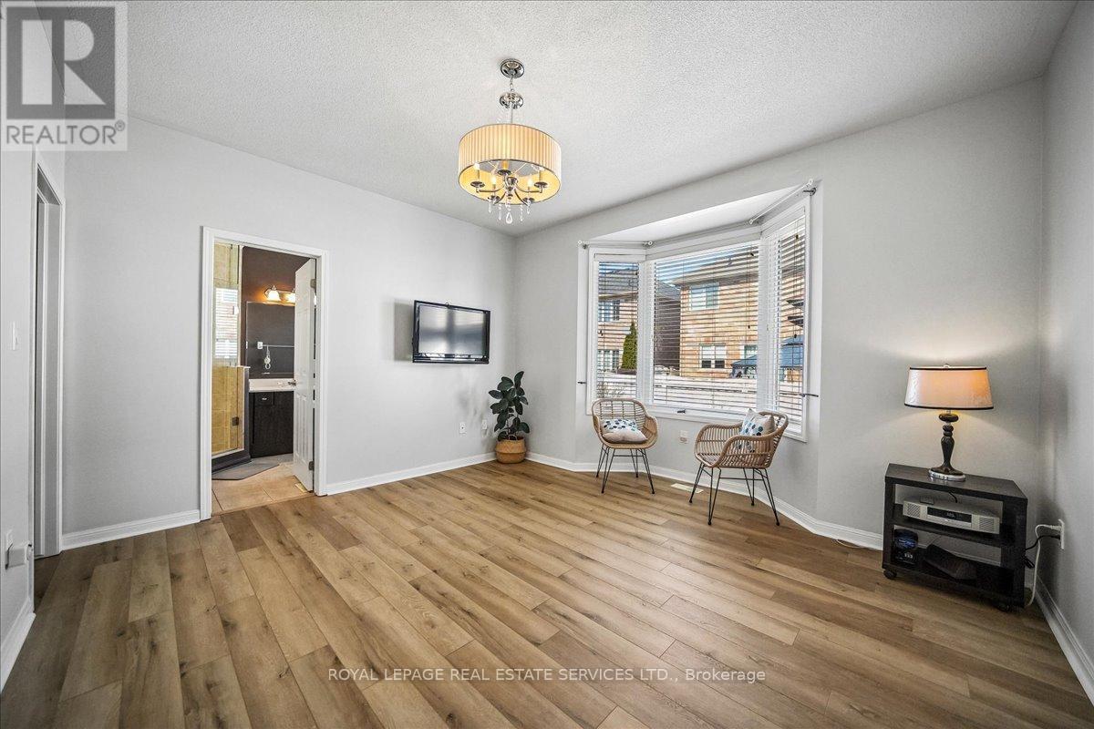 












693 SAVOLINE BOULEVARD

,
Milton,




Ontario
L9T0N2

