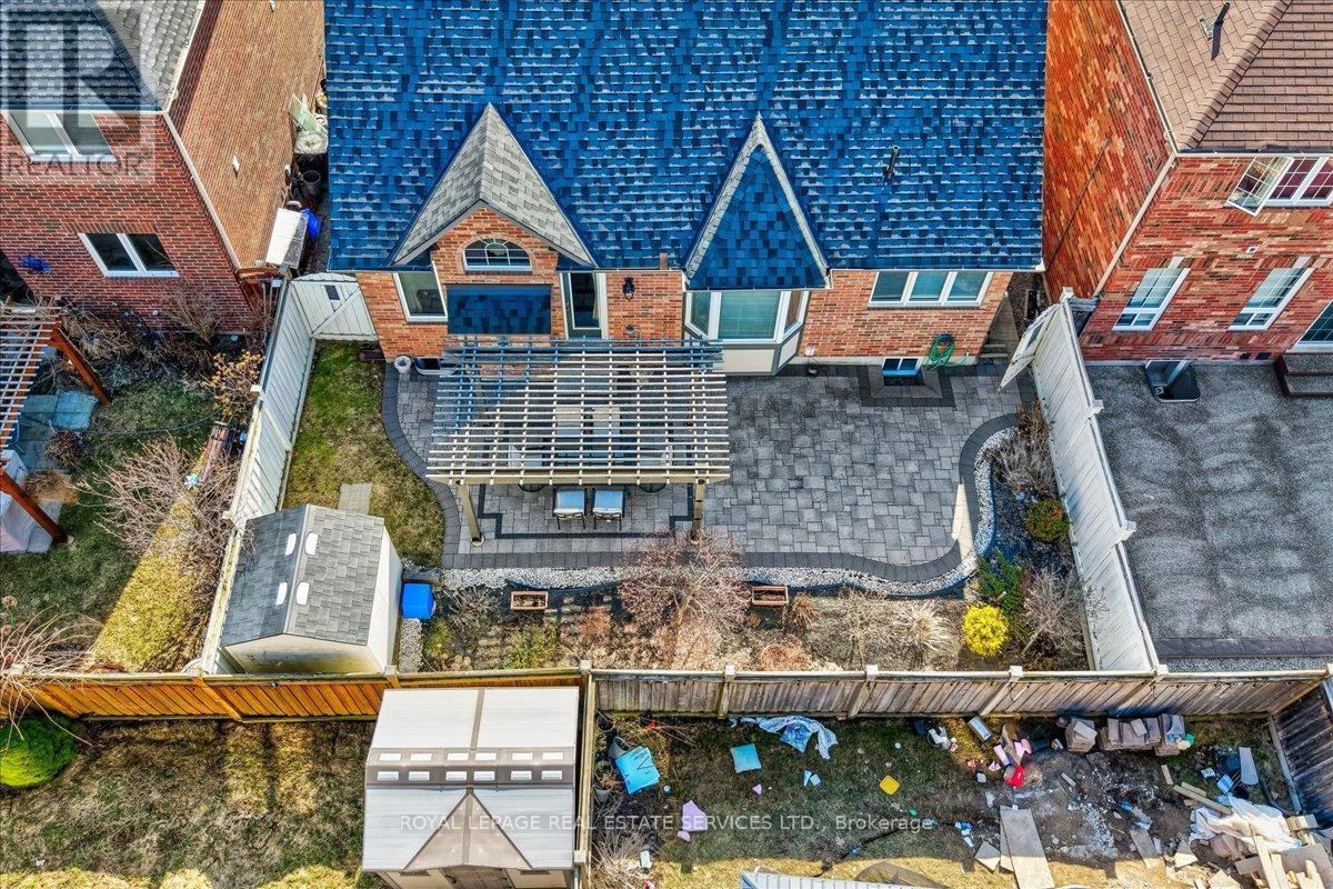 












693 SAVOLINE BOULEVARD

,
Milton,




Ontario
L9T0N2

