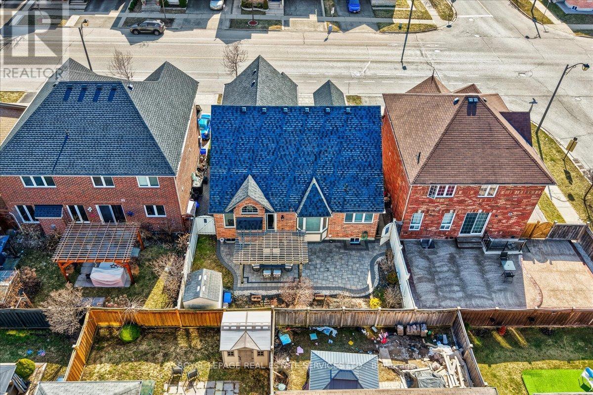 












693 SAVOLINE BOULEVARD

,
Milton,




Ontario
L9T0N2

