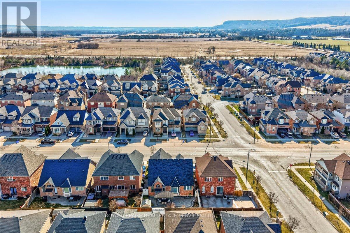 












693 SAVOLINE BOULEVARD

,
Milton,




Ontario
L9T0N2

