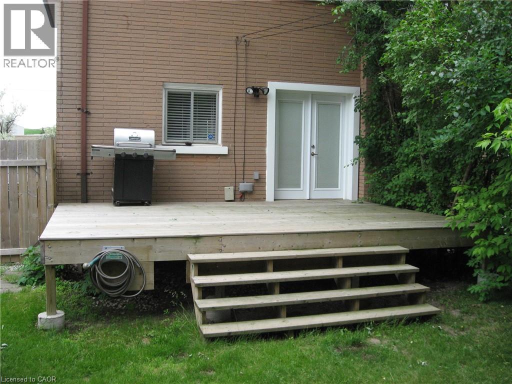 












124 AVALON Place

,
Kitchener,




Ontario
N2M4N7

