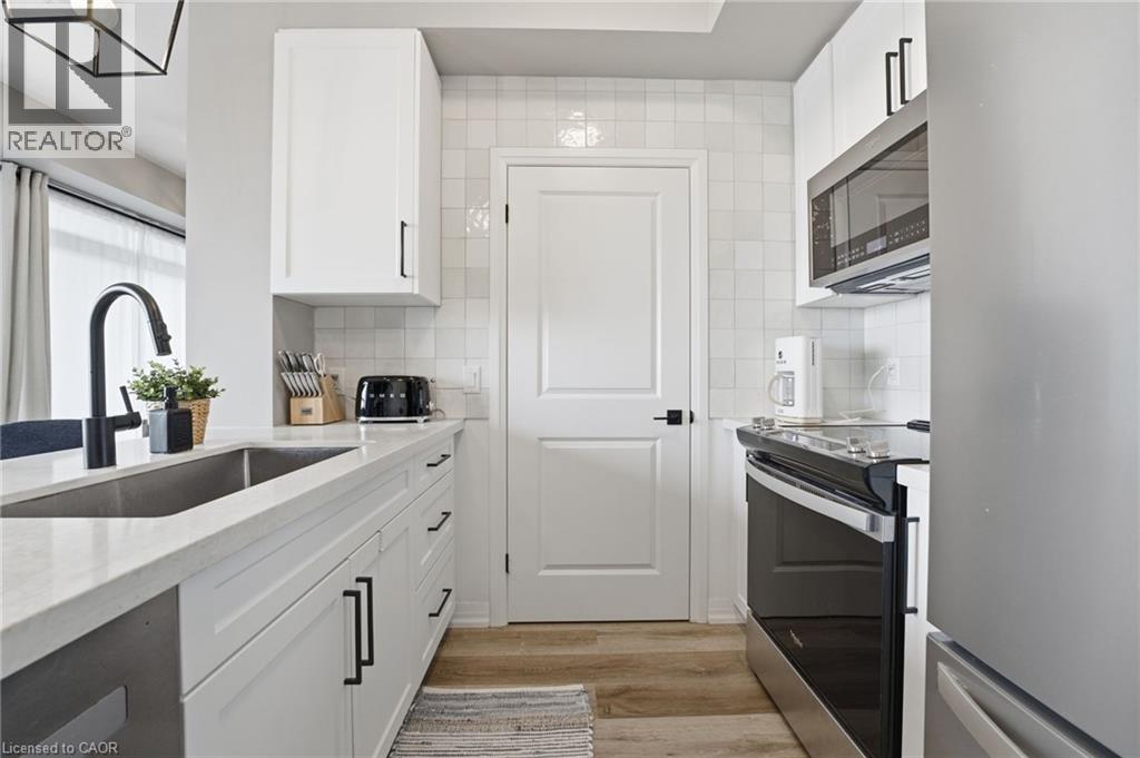 












120 SPRINGVALLEY Crescent Unit# 203

,
Hamilton,




Ontario
L9C0G2

