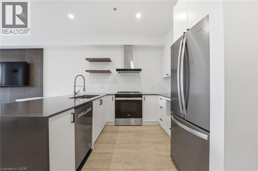 












120 SPRINGVALLEY Crescent Unit# 203

,
Hamilton,




Ontario
L9C0G2

