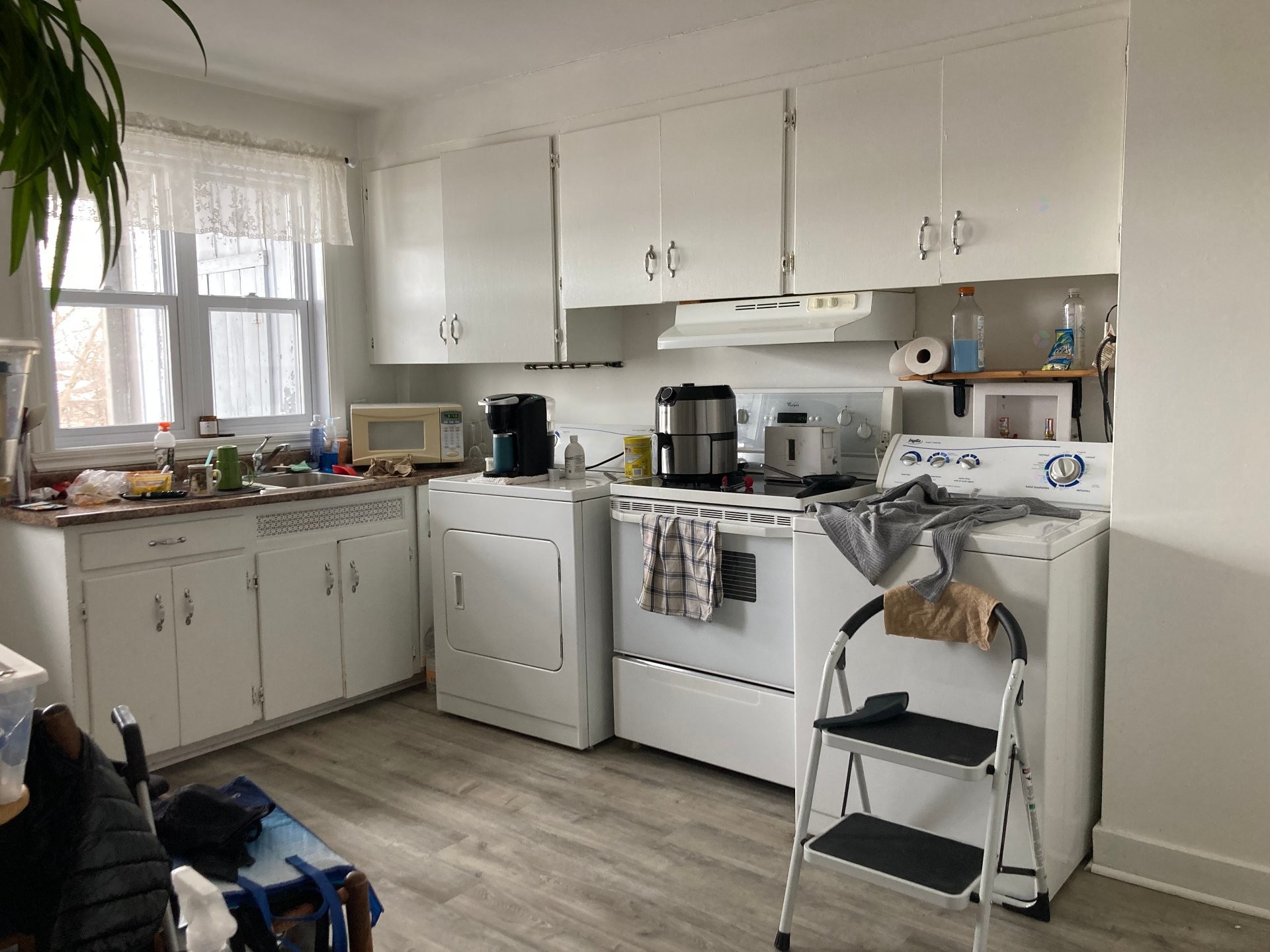 









653


Rue Montcalm

,
Shawinigan,




QC
G9N4M6

