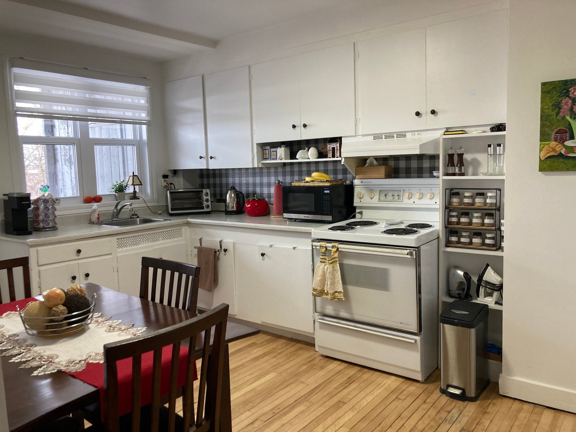









653


Rue Montcalm

,
Shawinigan,




QC
G9N4M6


