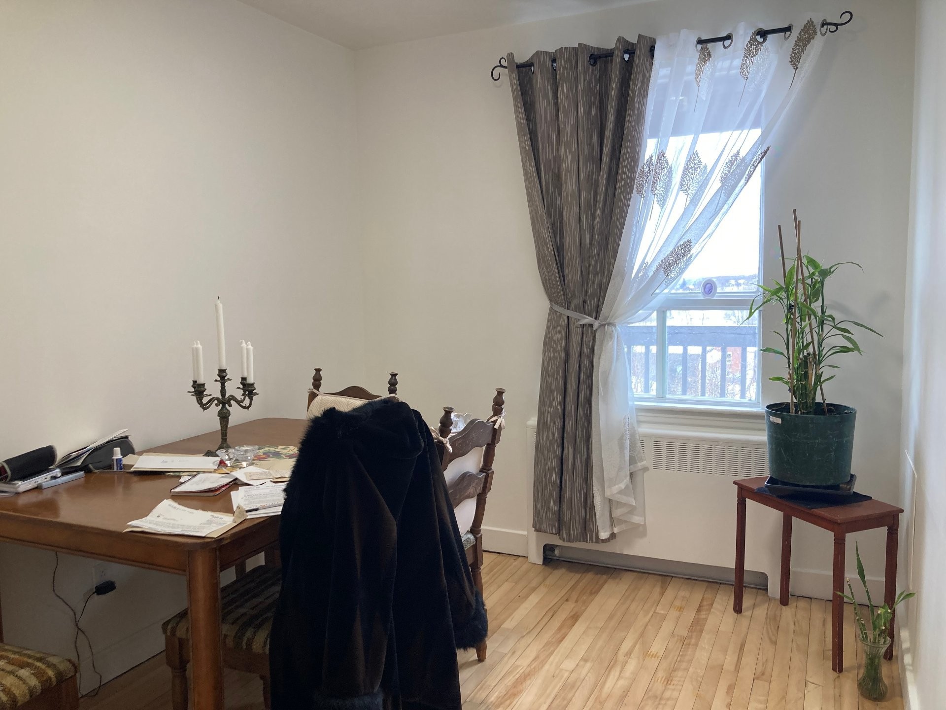 









653


Rue Montcalm

,
Shawinigan,




QC
G9N4M6

