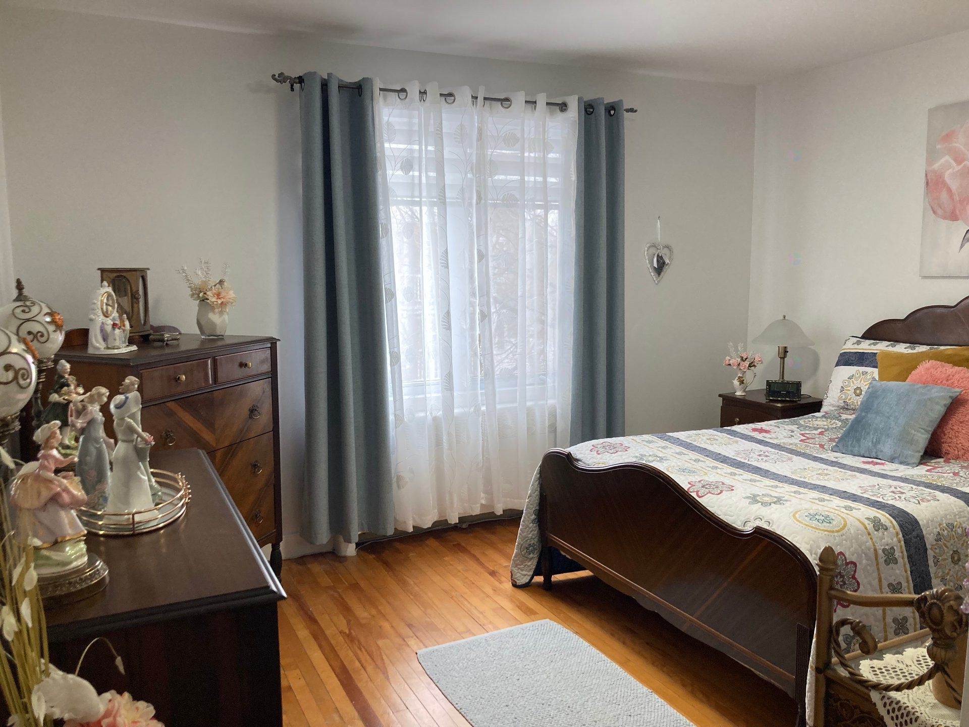 









653


Rue Montcalm

,
Shawinigan,




QC
G9N4M6


