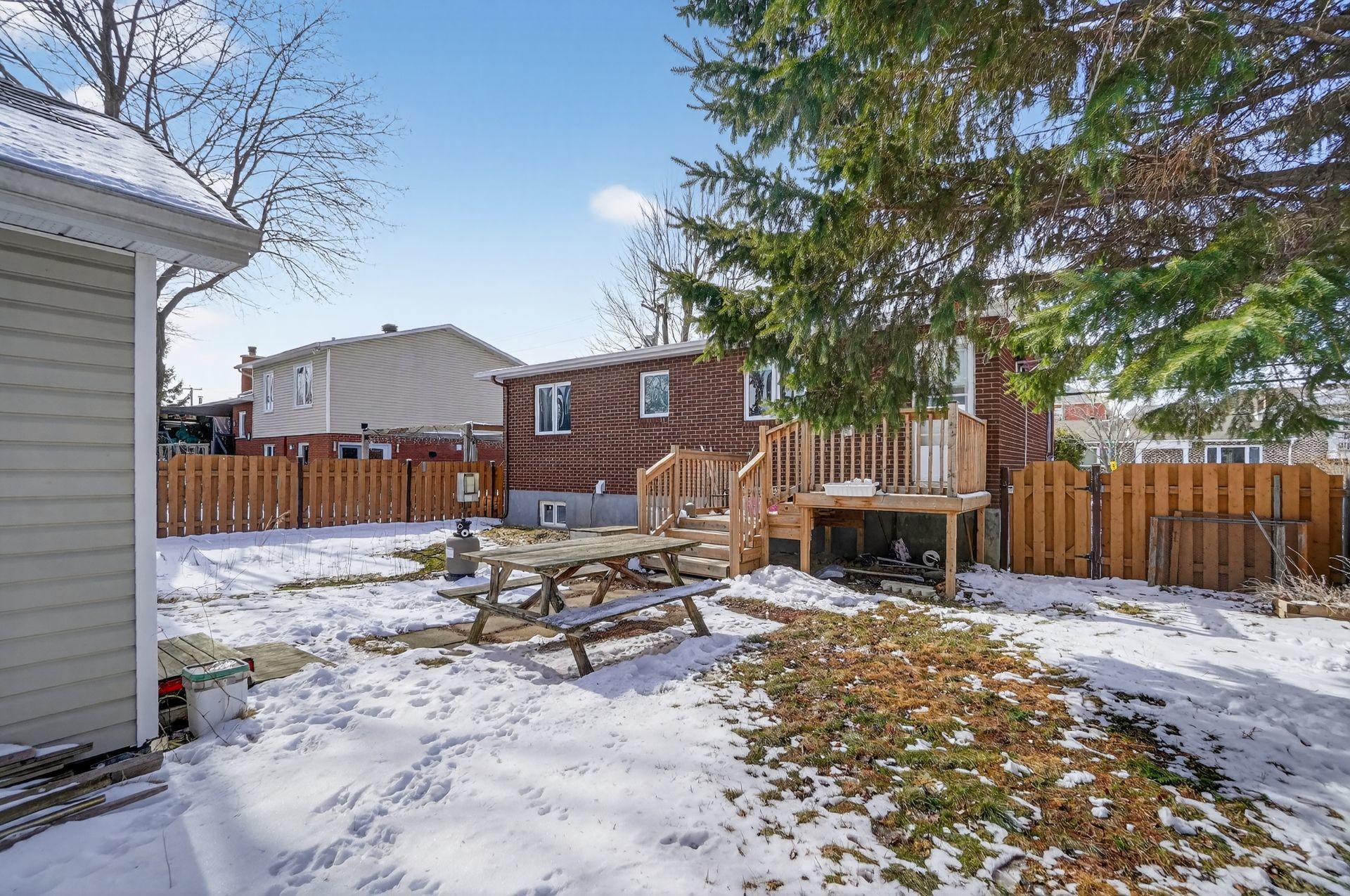 









2745


Rue Cornwall

,
Longueuil (Saint-Hubert),




QC
J3Y5G3

