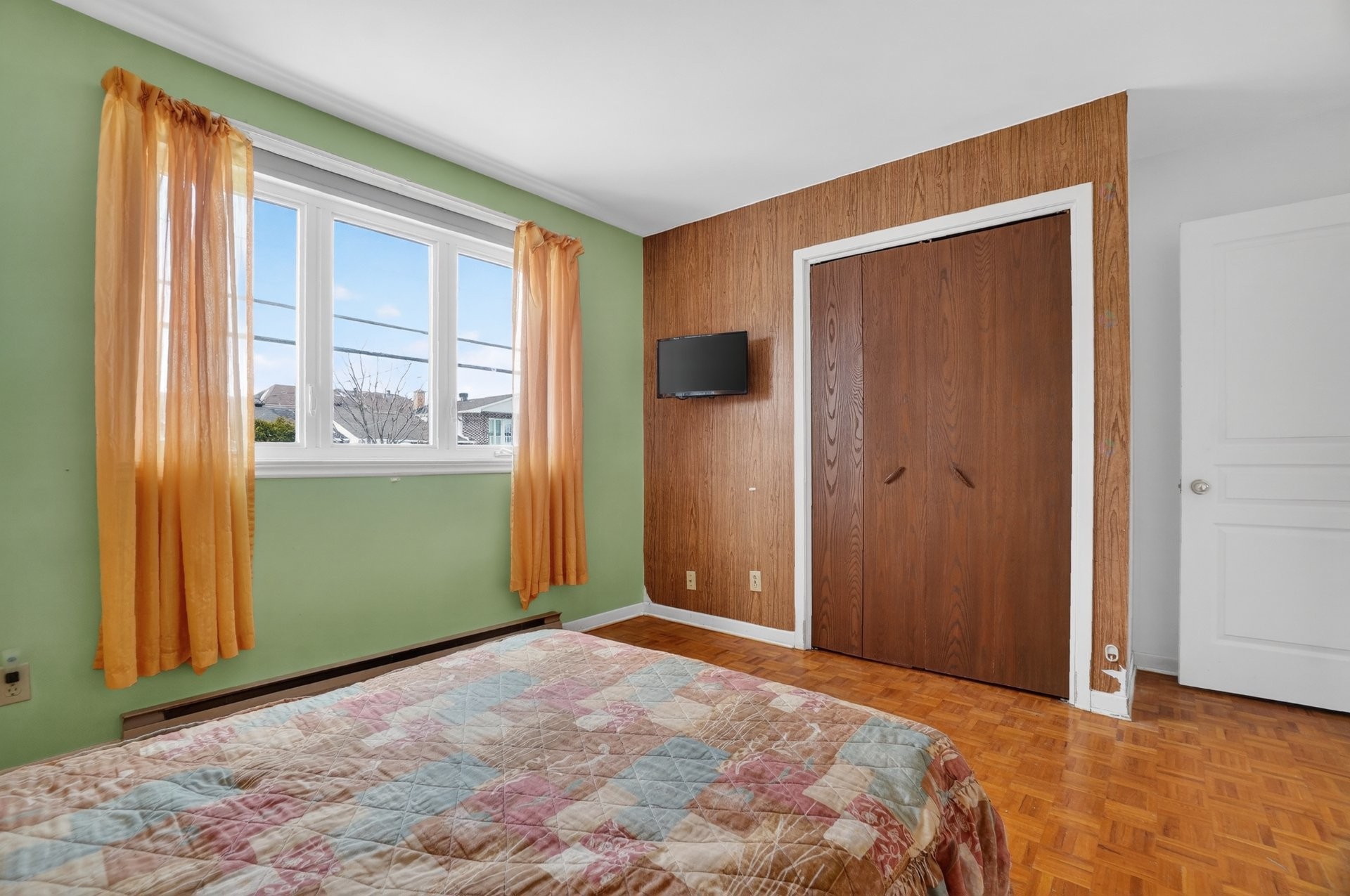 









2745


Rue Cornwall

,
Longueuil (Saint-Hubert),




QC
J3Y5G3

