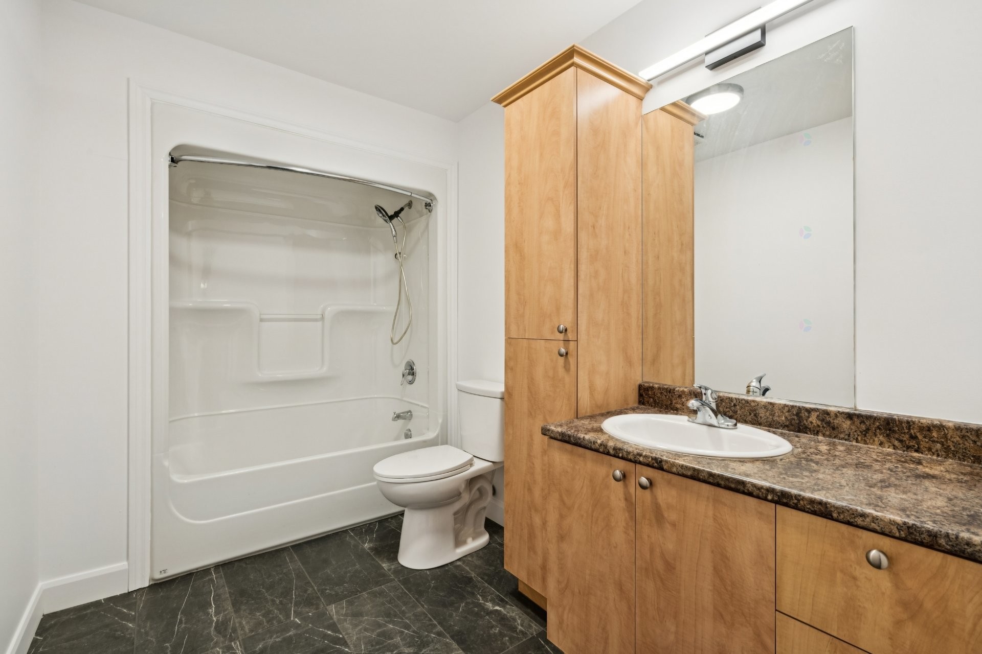 









91


Rue du Ruisseau

, 7,
Salaberry-de-Valleyfield,




QC
J6S0G8

