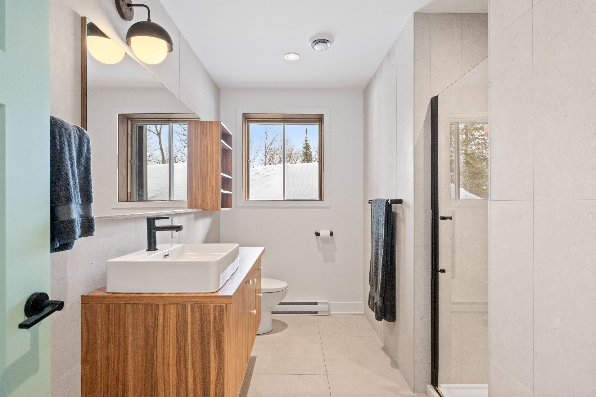 









225


Ch. Laurent

,
Saint-Adolphe-d'Howard,




QC
J0T2B0

