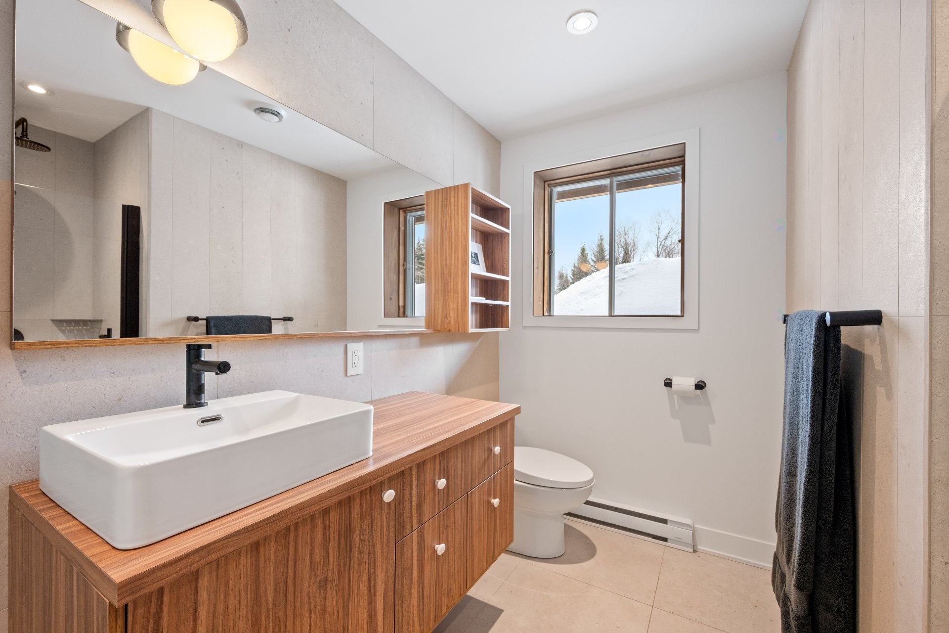 









225


Ch. Laurent

,
Saint-Adolphe-d'Howard,




QC
J0T2B0

