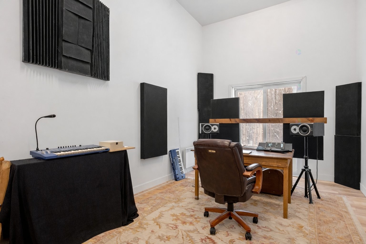 









225


Ch. Laurent

,
Saint-Adolphe-d'Howard,




QC
J0T2B0


