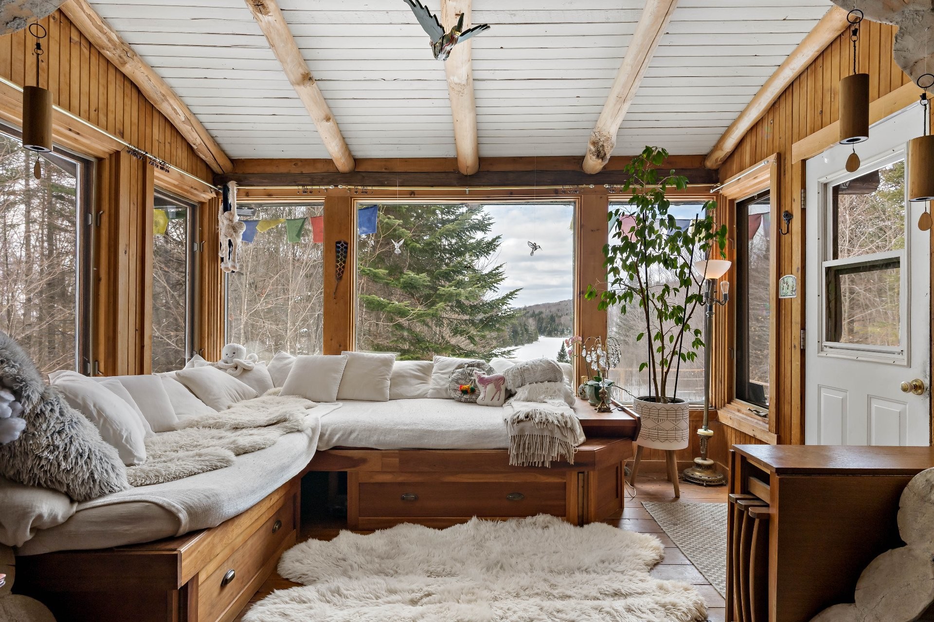 









225


Ch. Laurent

,
Saint-Adolphe-d'Howard,




QC
J0T2B0

