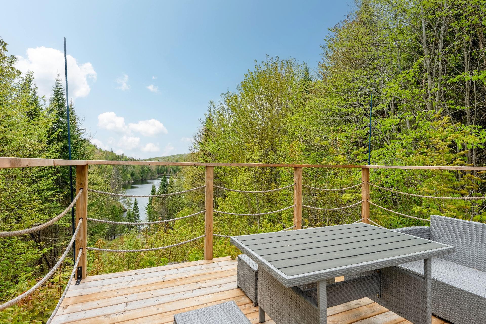 









225


Ch. Laurent

,
Saint-Adolphe-d'Howard,




QC
J0T2B0


