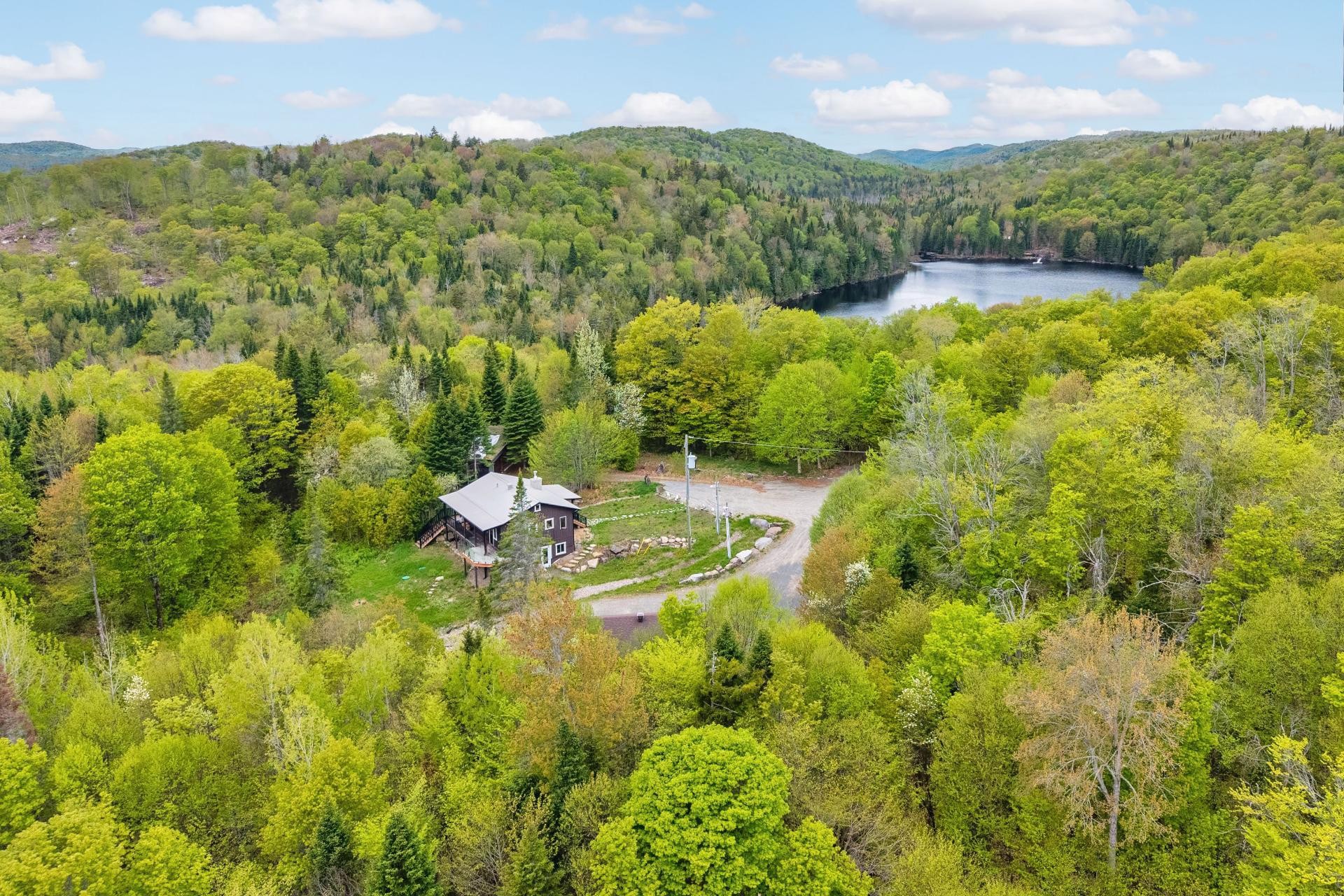 









225


Ch. Laurent

,
Saint-Adolphe-d'Howard,




QC
J0T2B0

