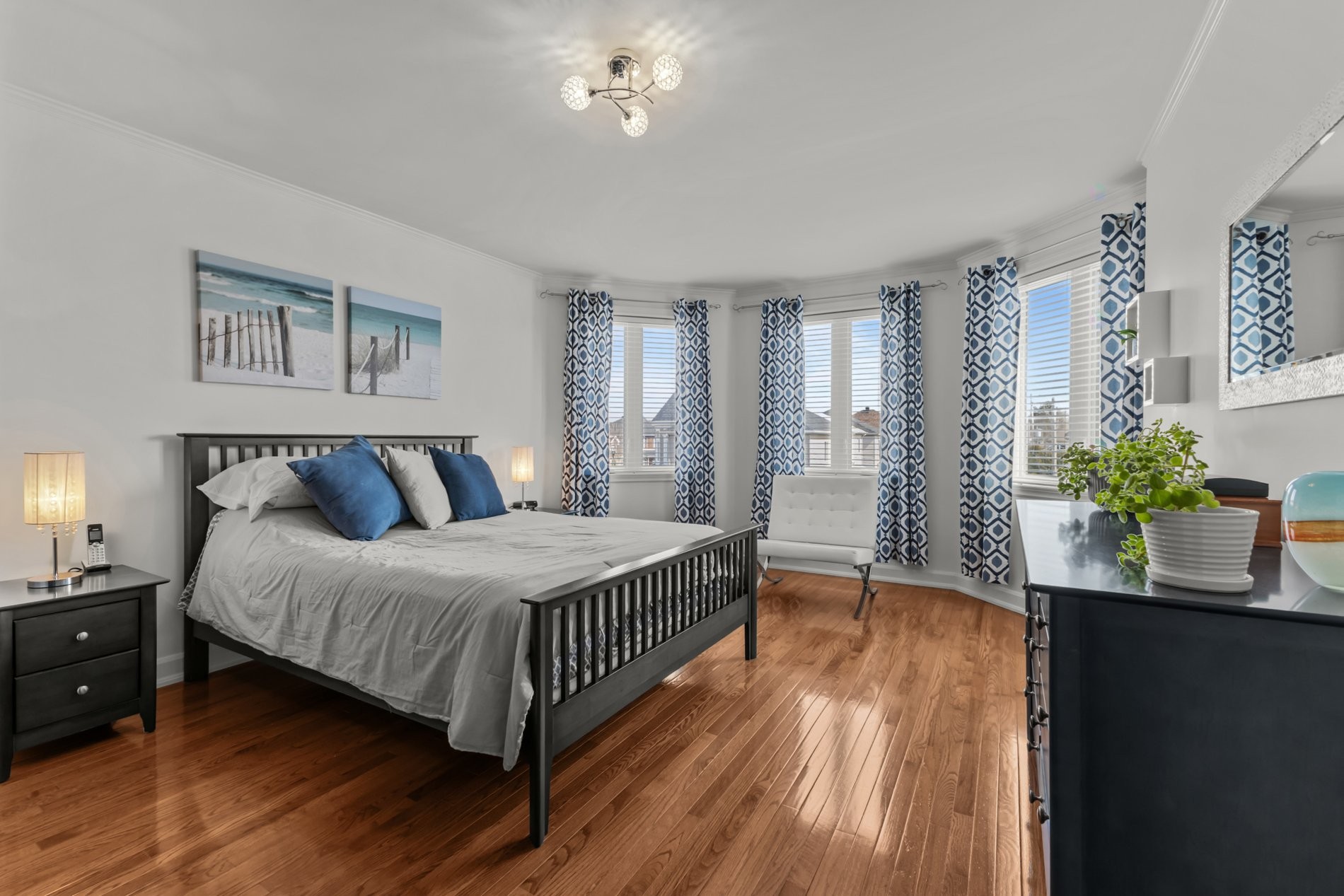 









1248


Rue des Azalées

,
Laval (Sainte-Dorothée),




QC
H7Y2G8

