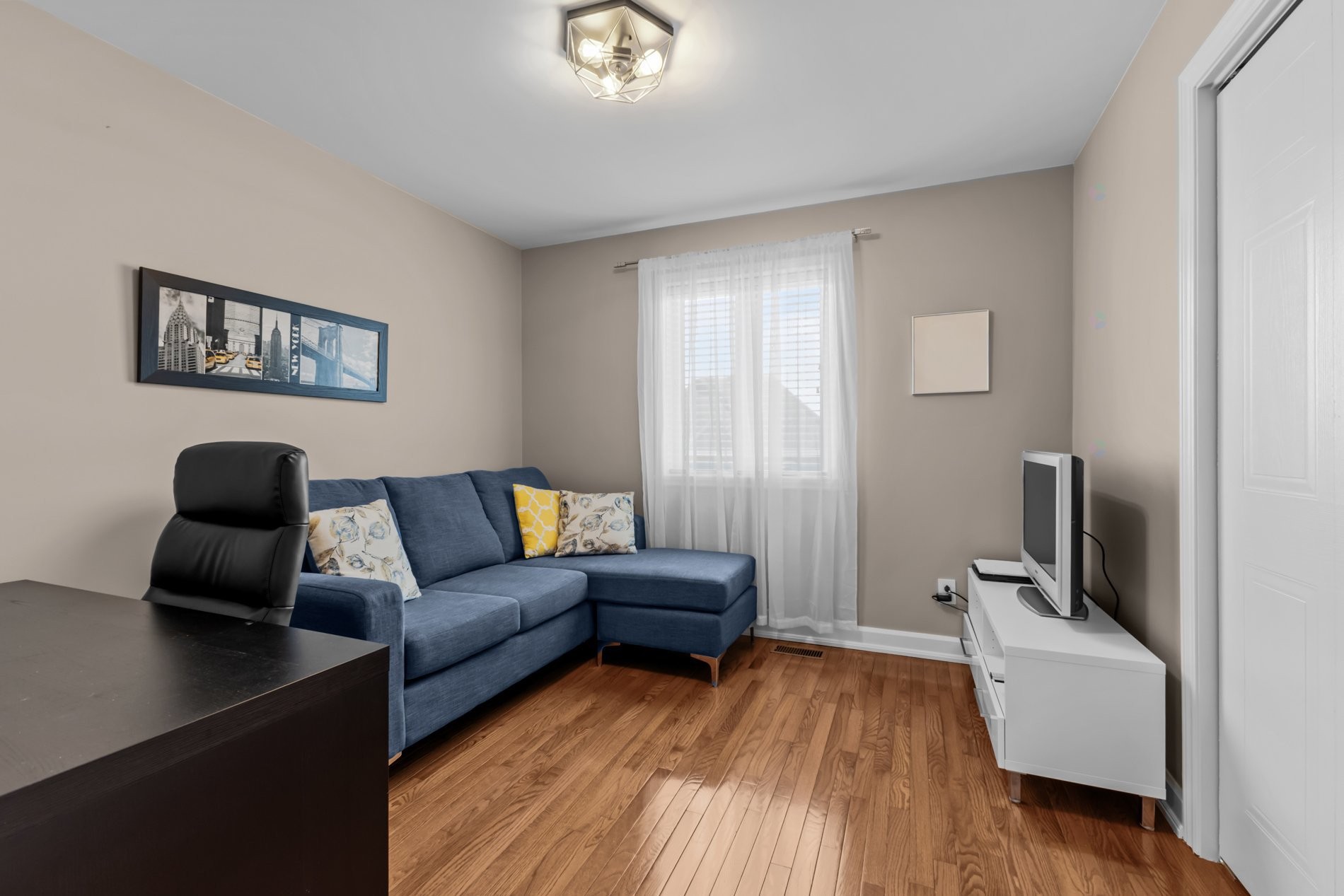 









1248


Rue des Azalées

,
Laval (Sainte-Dorothée),




QC
H7Y2G8

