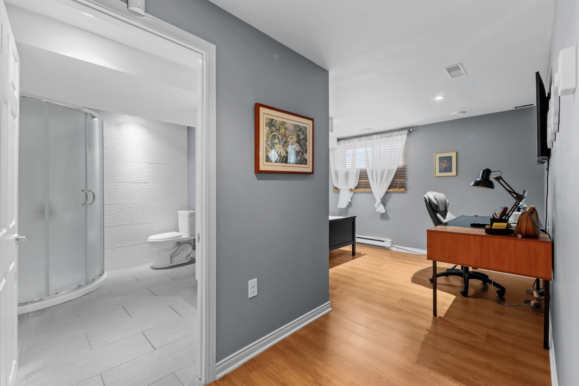 









1248


Rue des Azalées

,
Laval (Sainte-Dorothée),




QC
H7Y2G8

