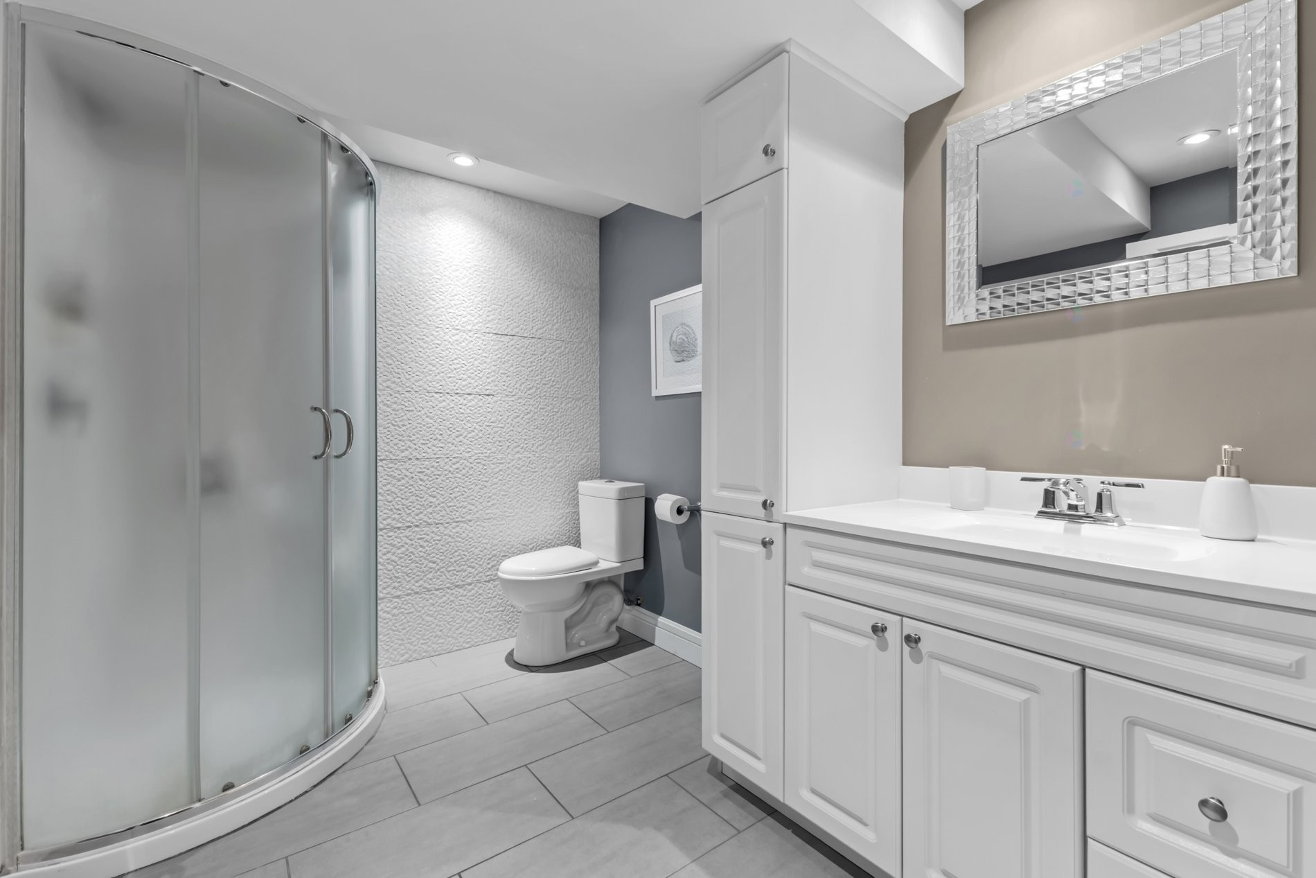 









1248


Rue des Azalées

,
Laval (Sainte-Dorothée),




QC
H7Y2G8

