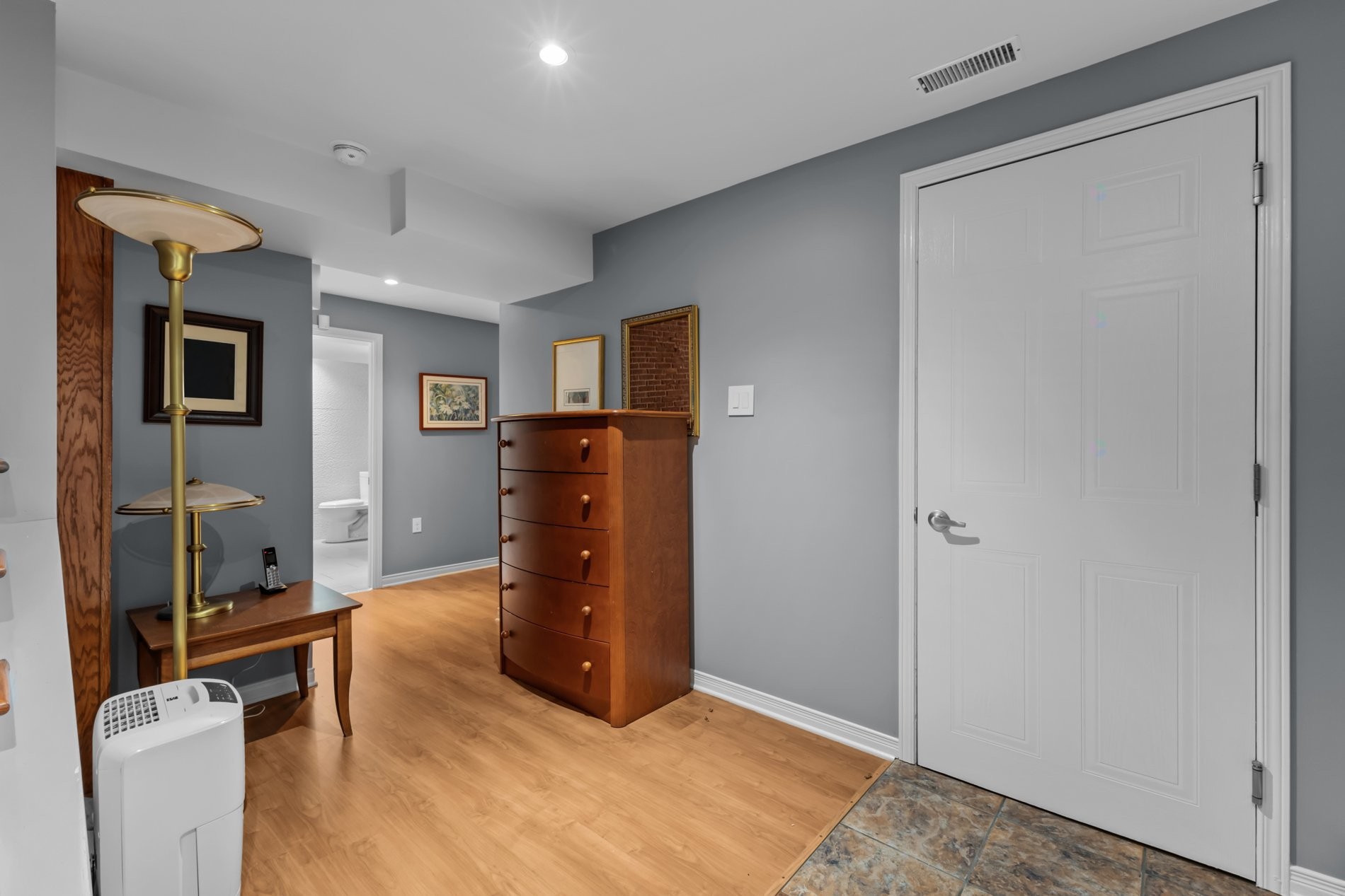 









1248


Rue des Azalées

,
Laval (Sainte-Dorothée),




QC
H7Y2G8

