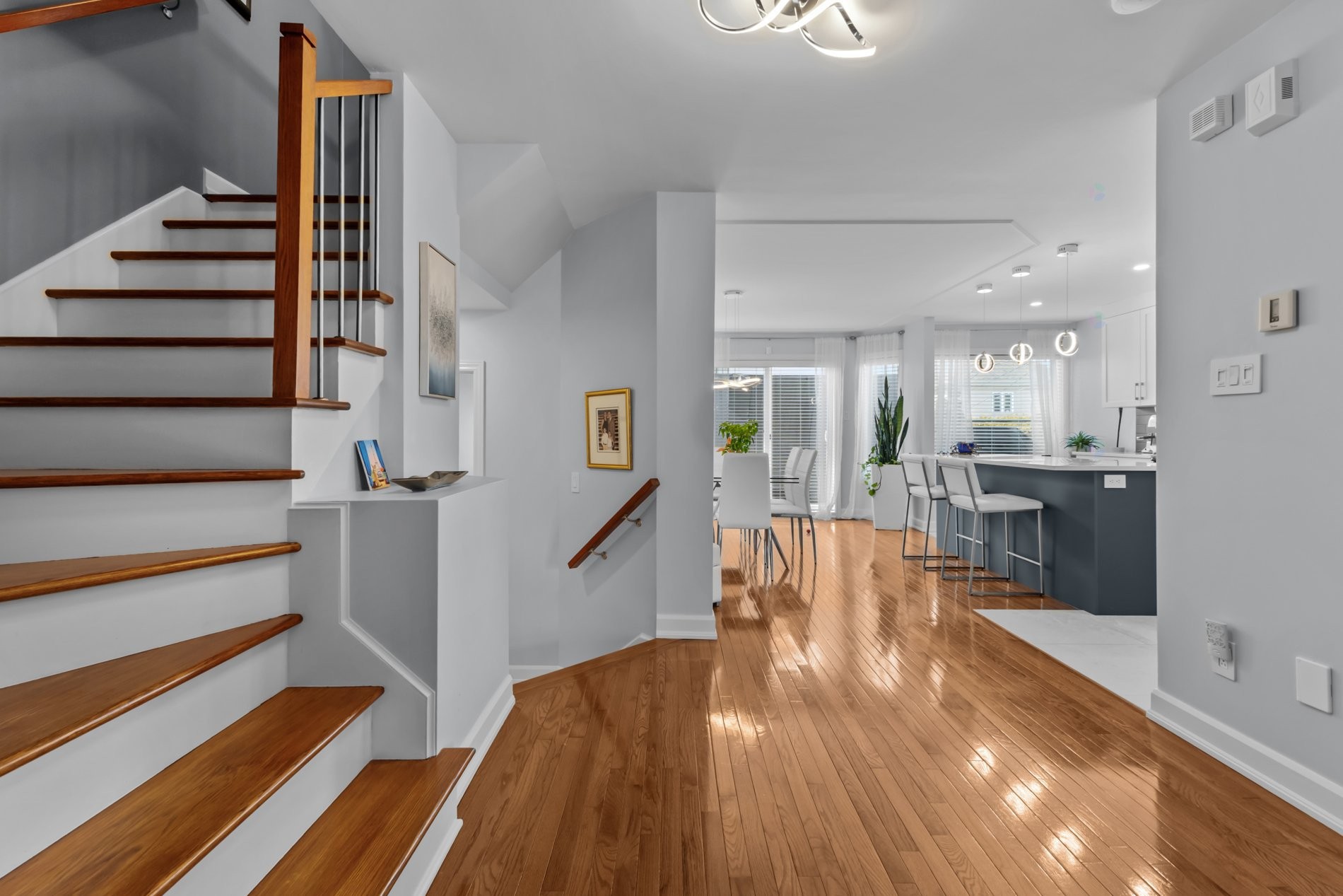 









1248


Rue des Azalées

,
Laval (Sainte-Dorothée),




QC
H7Y2G8

