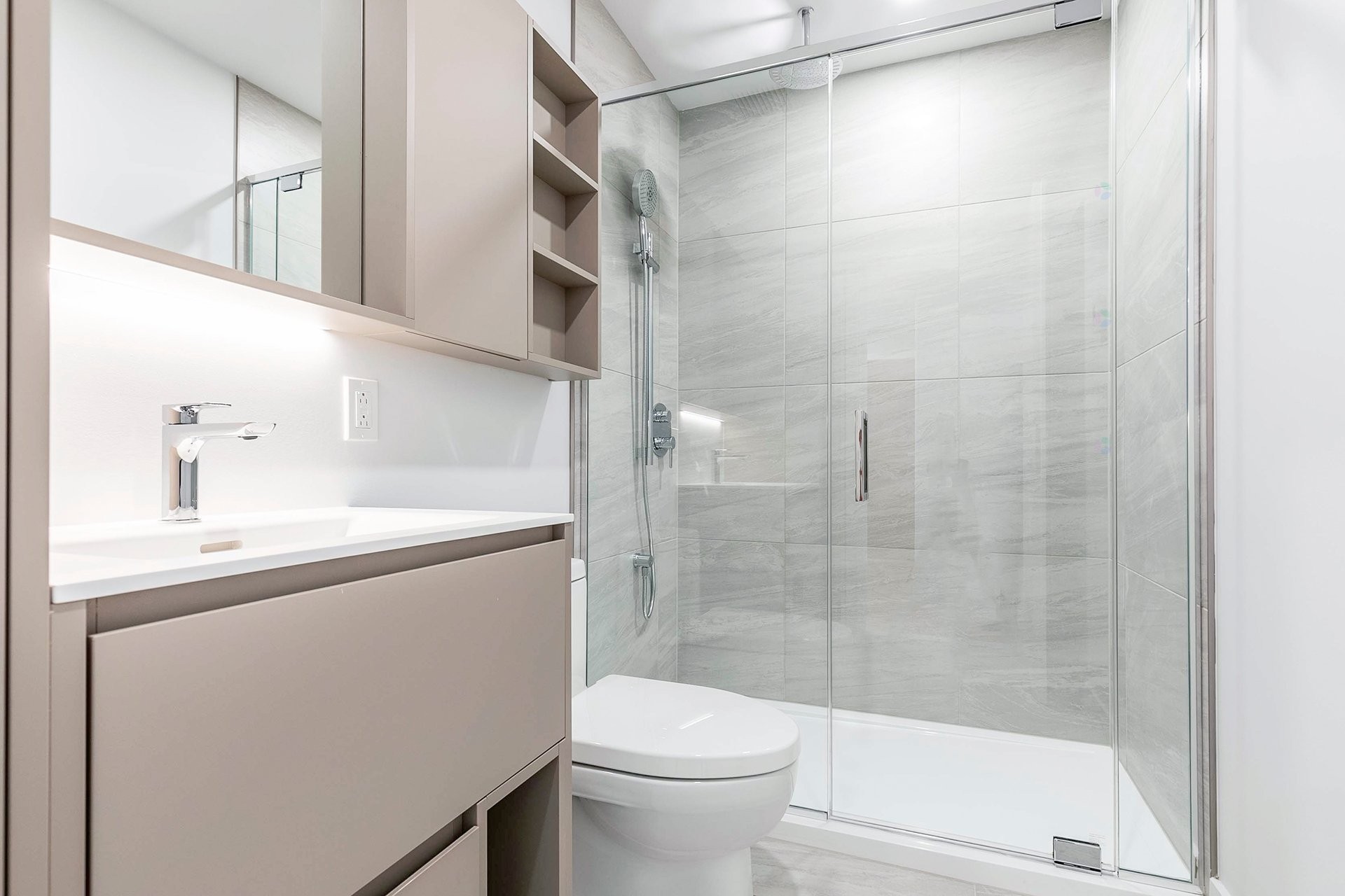 









1500


Boul. René-Lévesque O.

, 2401,
Montréal (Ville-Marie),




QC
H3G0H6

