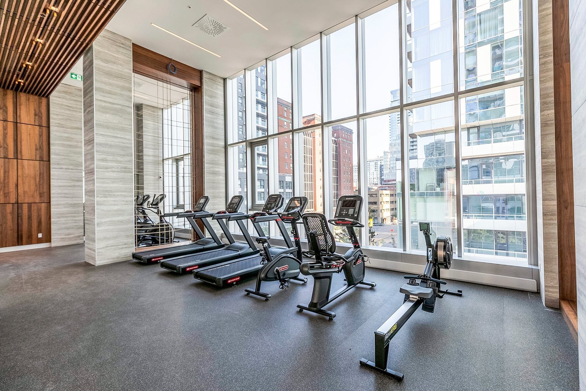 









1500


Boul. René-Lévesque O.

, 2401,
Montréal (Ville-Marie),




QC
H3G0H6

