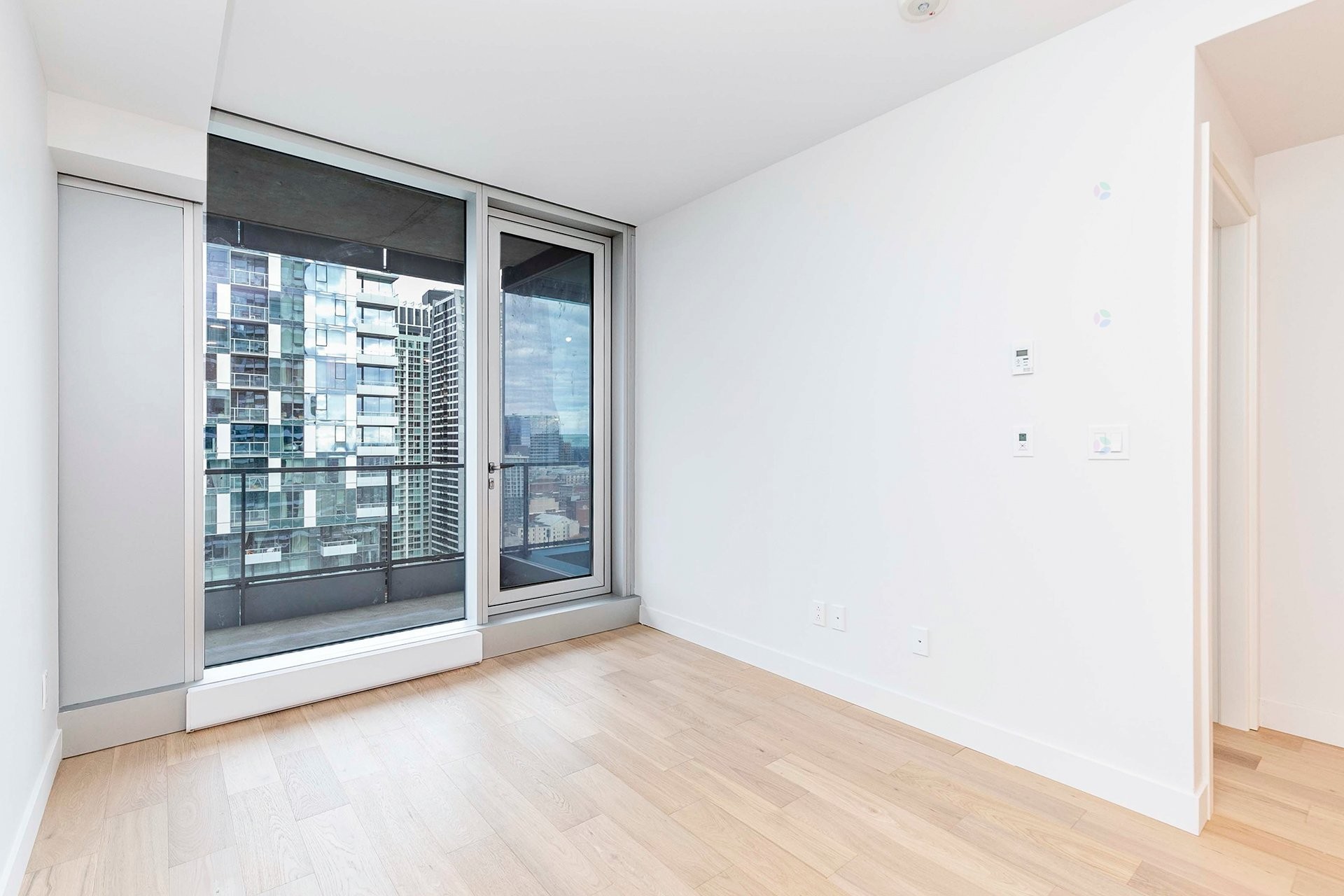 









1500


Boul. René-Lévesque O.

, 2401,
Montréal (Ville-Marie),




QC
H3G0H6

