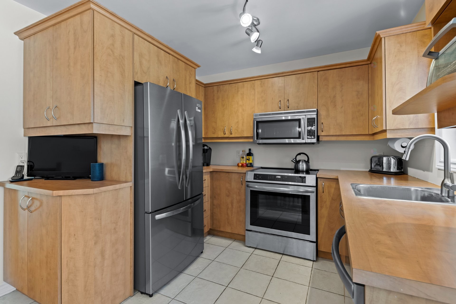 









457


Rue du Mimosa

,
Saint-Amable,




QC
J0L1N0

