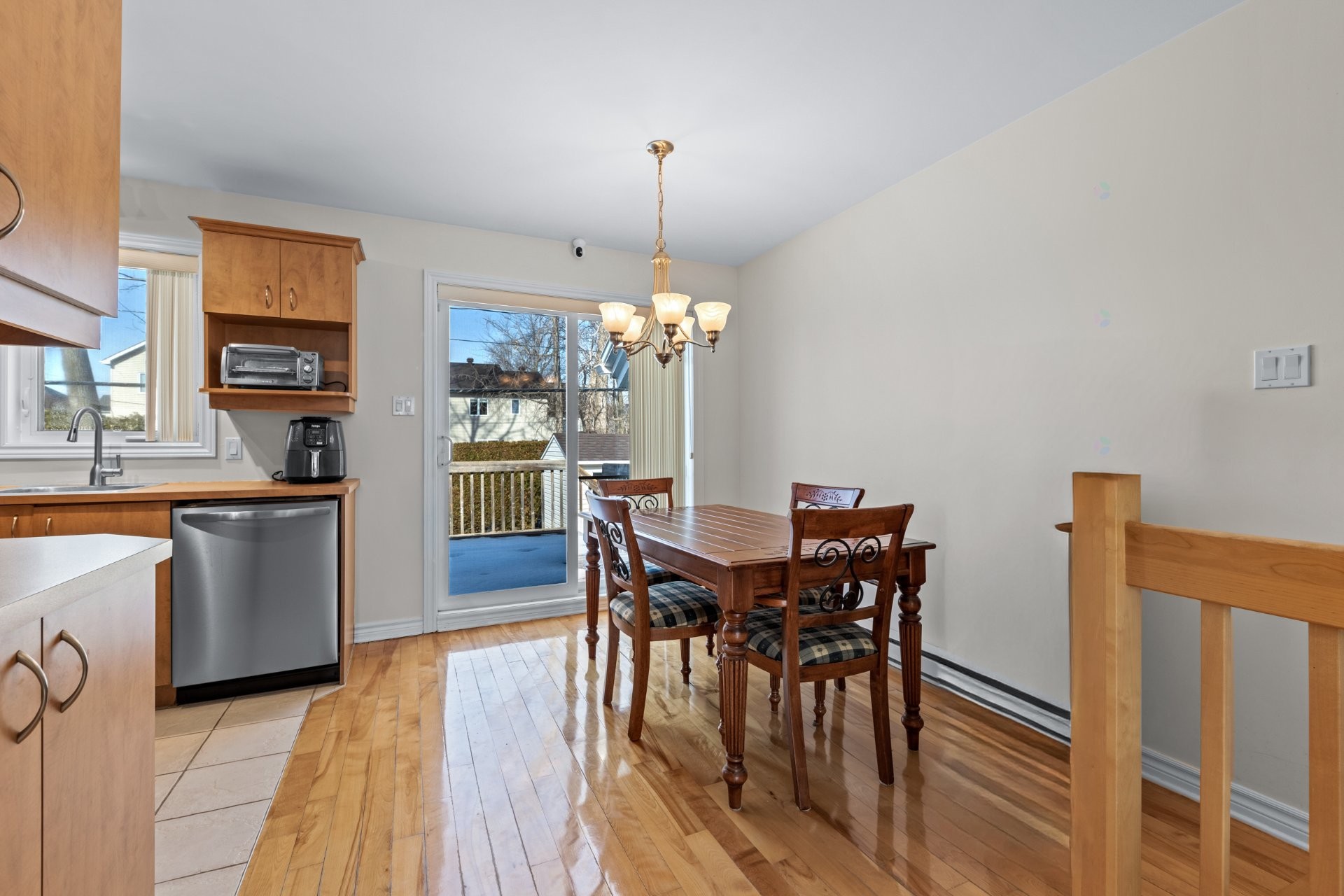 









457


Rue du Mimosa

,
Saint-Amable,




QC
J0L1N0

