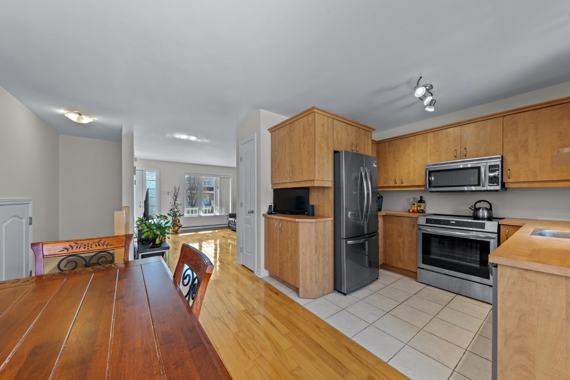 









457


Rue du Mimosa

,
Saint-Amable,




QC
J0L1N0

