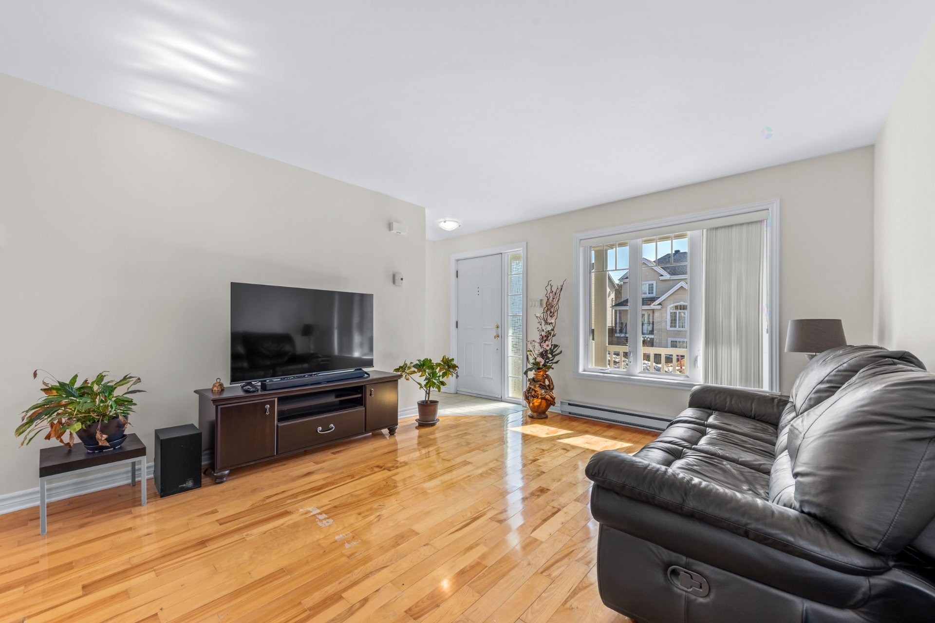 









457


Rue du Mimosa

,
Saint-Amable,




QC
J0L1N0

